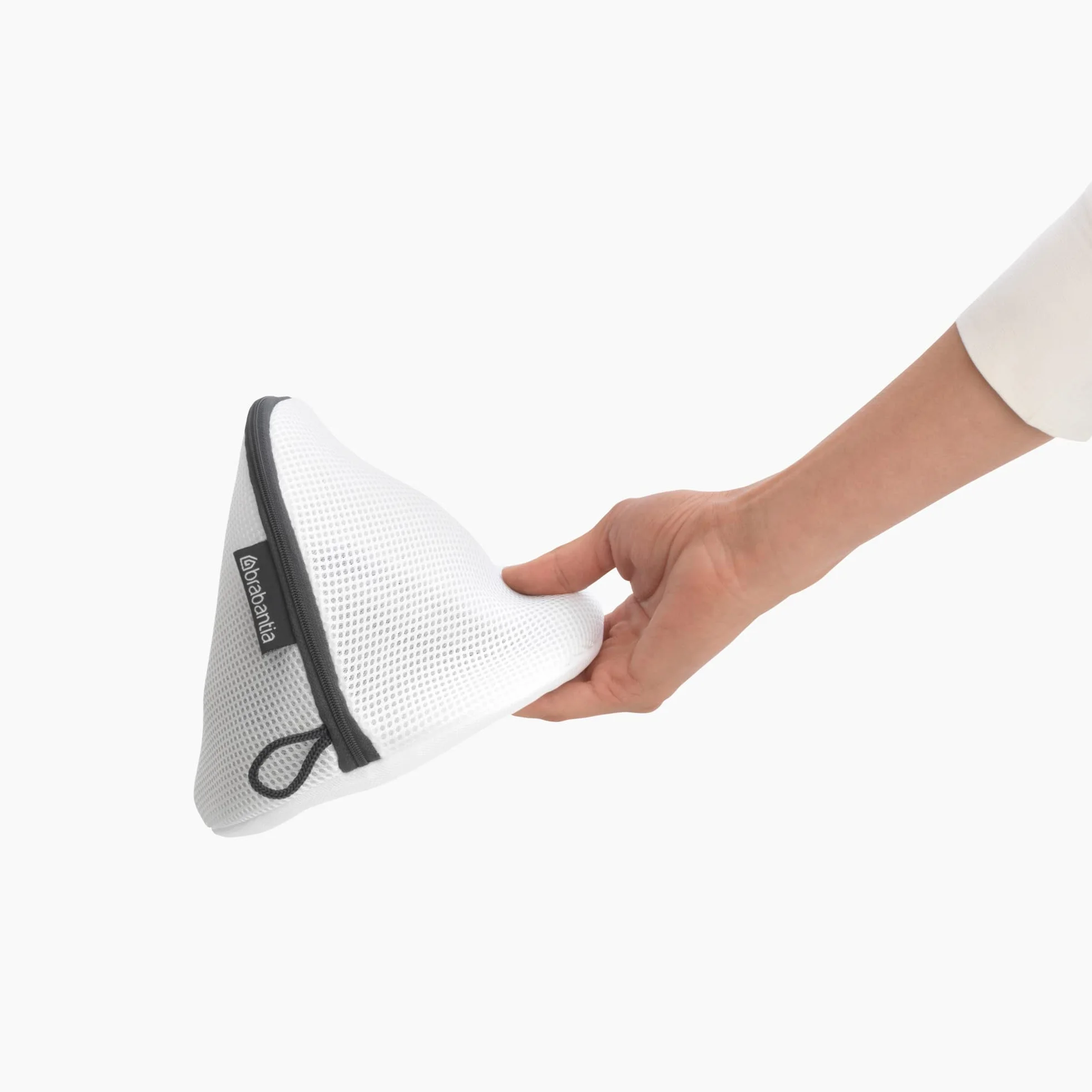 Brabantia - Woreczki do Prania Stanika - Ochronna Torba na Pranie - do Delikatnej Bielizny - Łatwe w Użyciu - Zamek Błyskawiczny - Specjalna Okładka z Taśmy - White - 15.5 x 26.5 x 1.5 cm