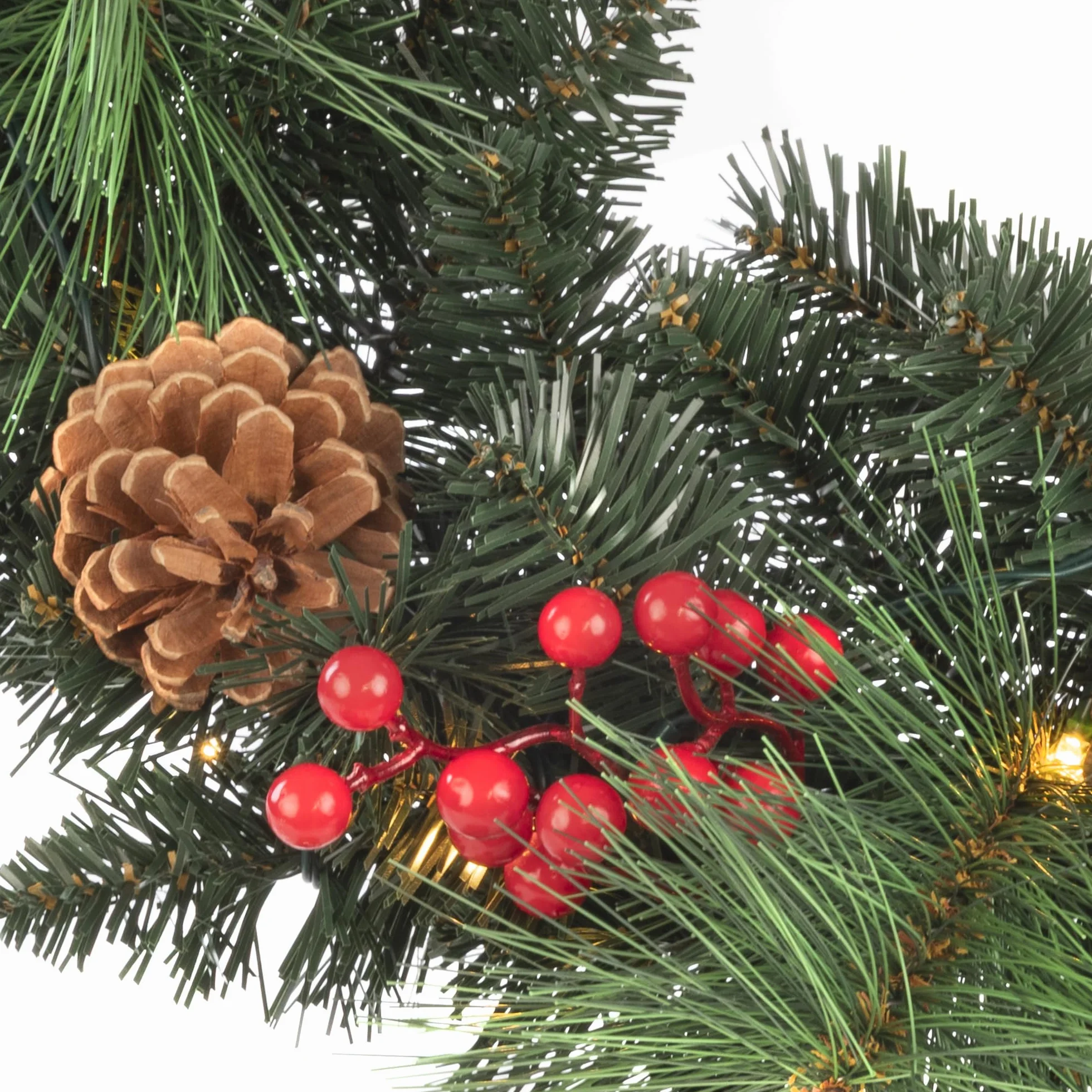 Idena 31903 – świąteczny wieniec LED z 15 diodami LED w kolorze ciepłej bieli, ok. 50 cm, wieniec adwentowy z ozdobami w kolorze czerwonym, dekoracja świąteczna do wnętrz
