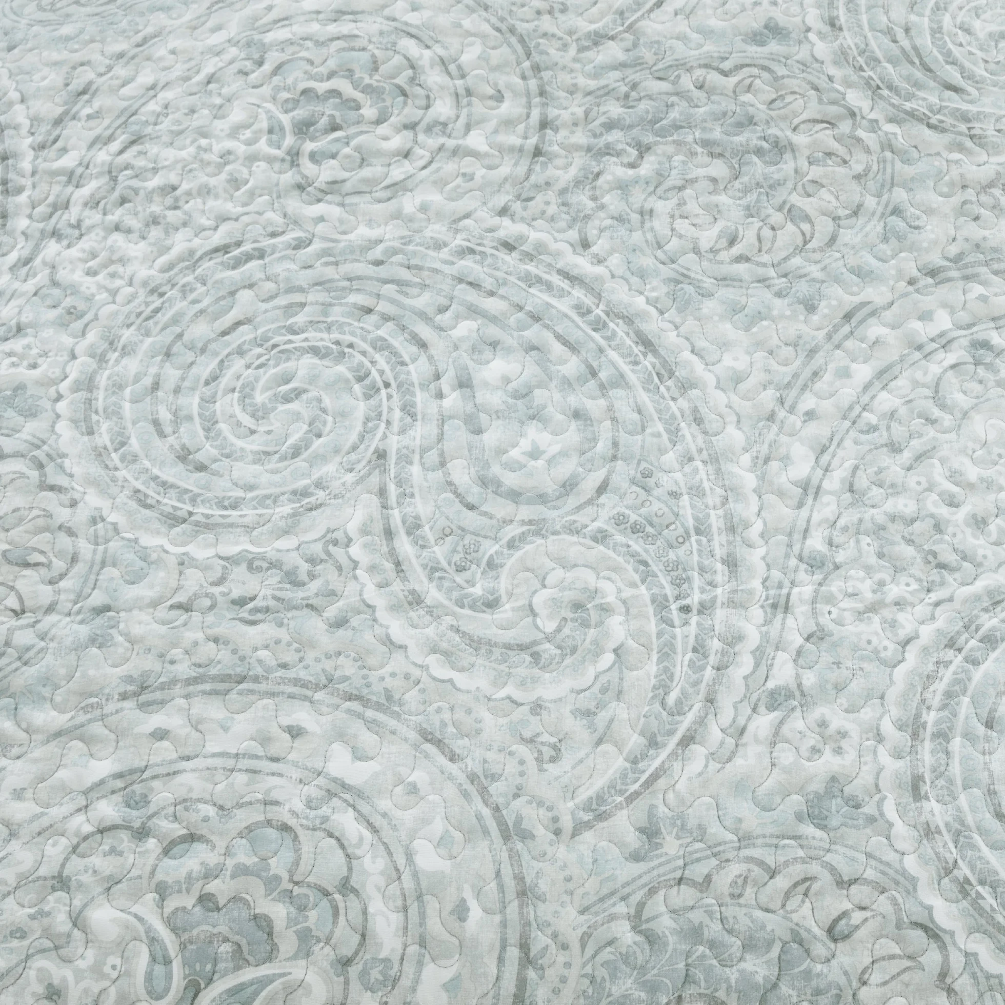 Comfort Spaces Zestaw kołder - modna letnia poszewka Paisley, przytulna narzuta, lekka całoroczna warstwa pościeli na zimę, pasujące szamy, King/Cal King, Kashmir Paisley Blue