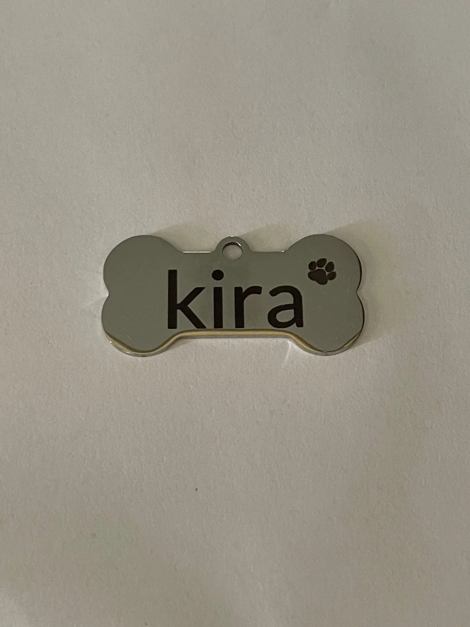AMA SHOP Spersonalizowany nieśmiertelnik metalowa tabliczka identyfikacyjna + naklejka