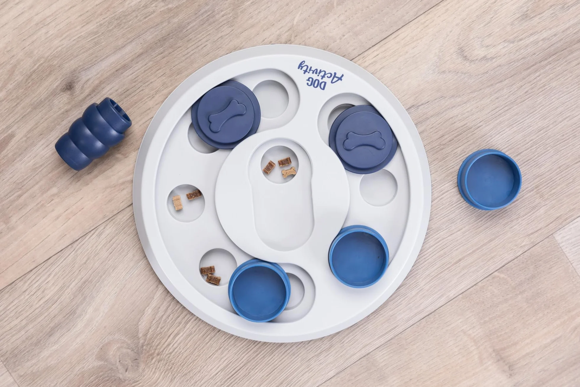 TRIXIE Zabawka dla psa Inteligencja Dog Activity gra strategiczna "Flip & Fun" – wymagająca zabawka inteligencyjna dla psów do pracy, ø 23 cm – 32001