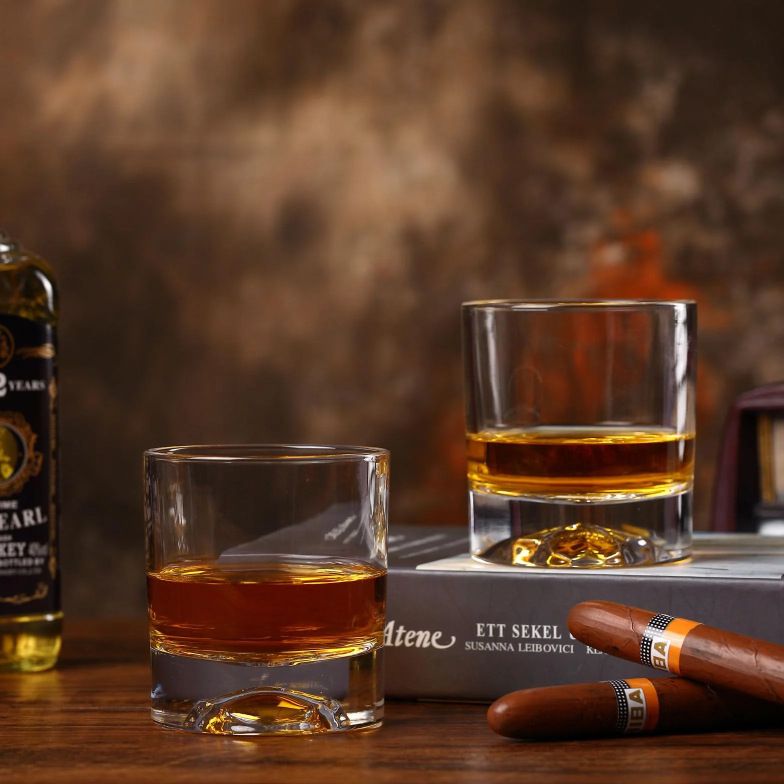 Zestaw 2 szklanek do whisky w kształcie czaszki, 300 ml, w pudełku prezentowym – idealne do whisky, rumu, koniaku, wódki. Prezent na Halloween, Boże Narodzenie, Święto Dziękczynienia dla mężczyzn.