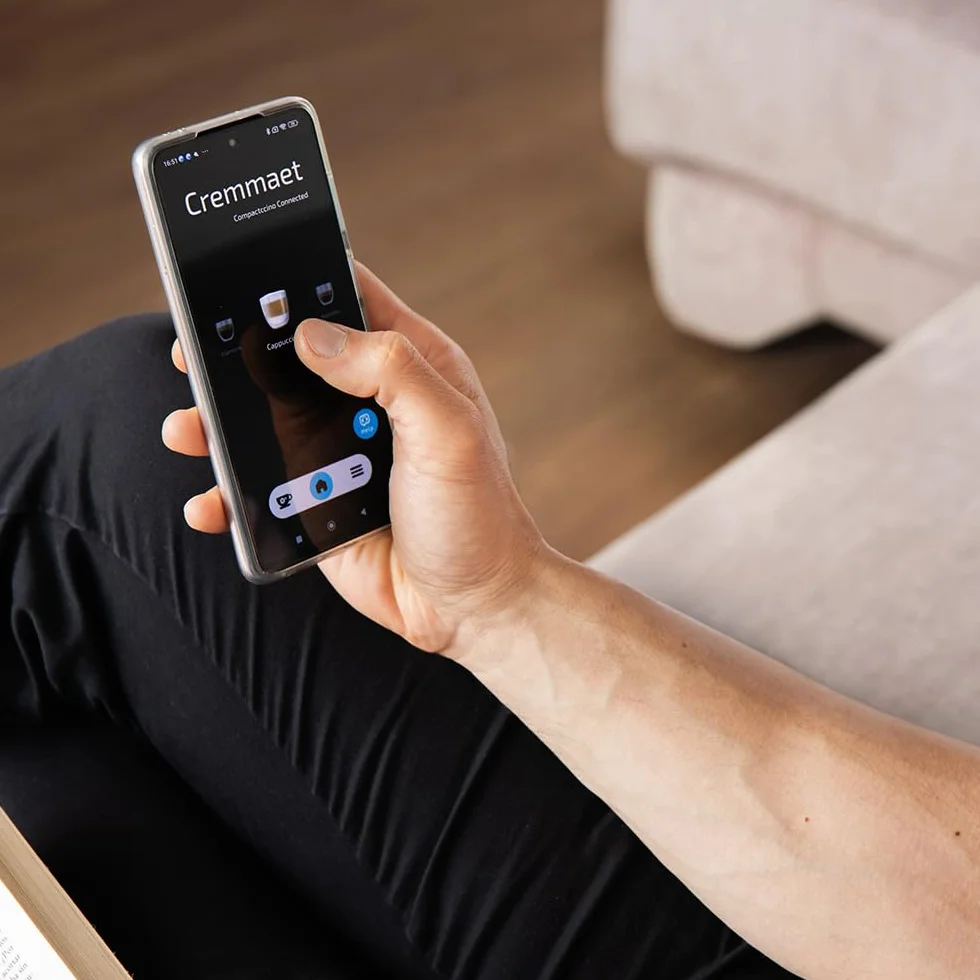 Cecotec Super automatyczny ekspres do kawy Cremmaet Compactccino Connected White Rose. 19 barów, wyświetlacz TFT i Wi-Fi, system Thermoblock, zbiornik na mleko, zbiornik na kawę 150 g, 5 poziomów