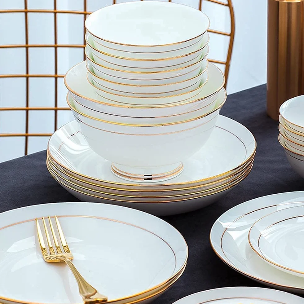 Zestaw zastawy stołowej Luksusowy rodzinny zestaw serwisowy 36 szt. Ceramiczny zestaw zastawy stołowej porcelany kostnej Naczynia Talerze Ceramiczne połączenie Zestaw serwisowy Porcelana Serwis