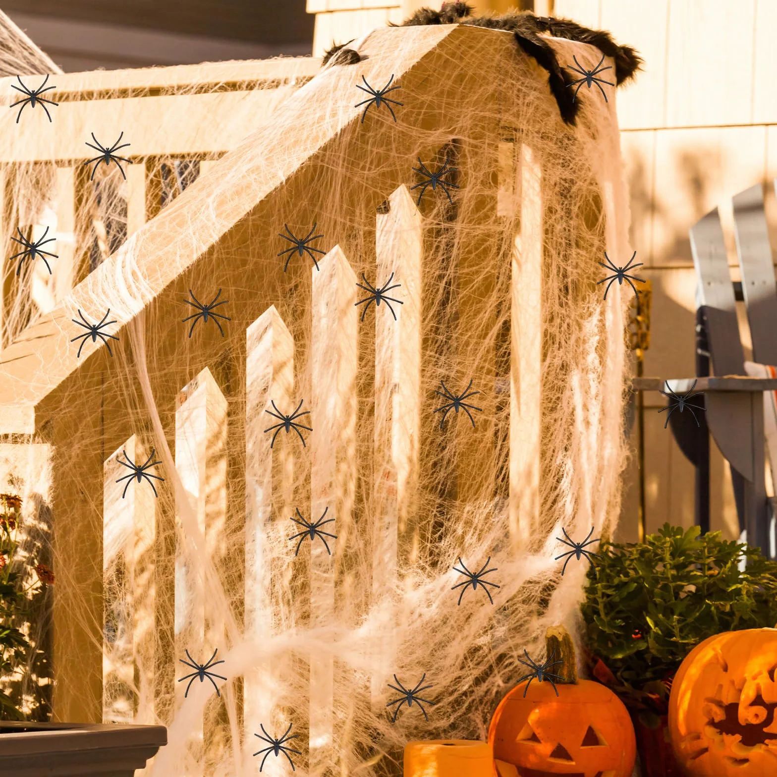 SSKHE Pajęczyna Halloween, 240 g rozszerzalne pajęczyny z 60 realistycznymi fałszywymi pająkami, dekoracja na Halloween, do wewnątrz na zewnątrz ogrodów garażu imprezy nawiedzony dom