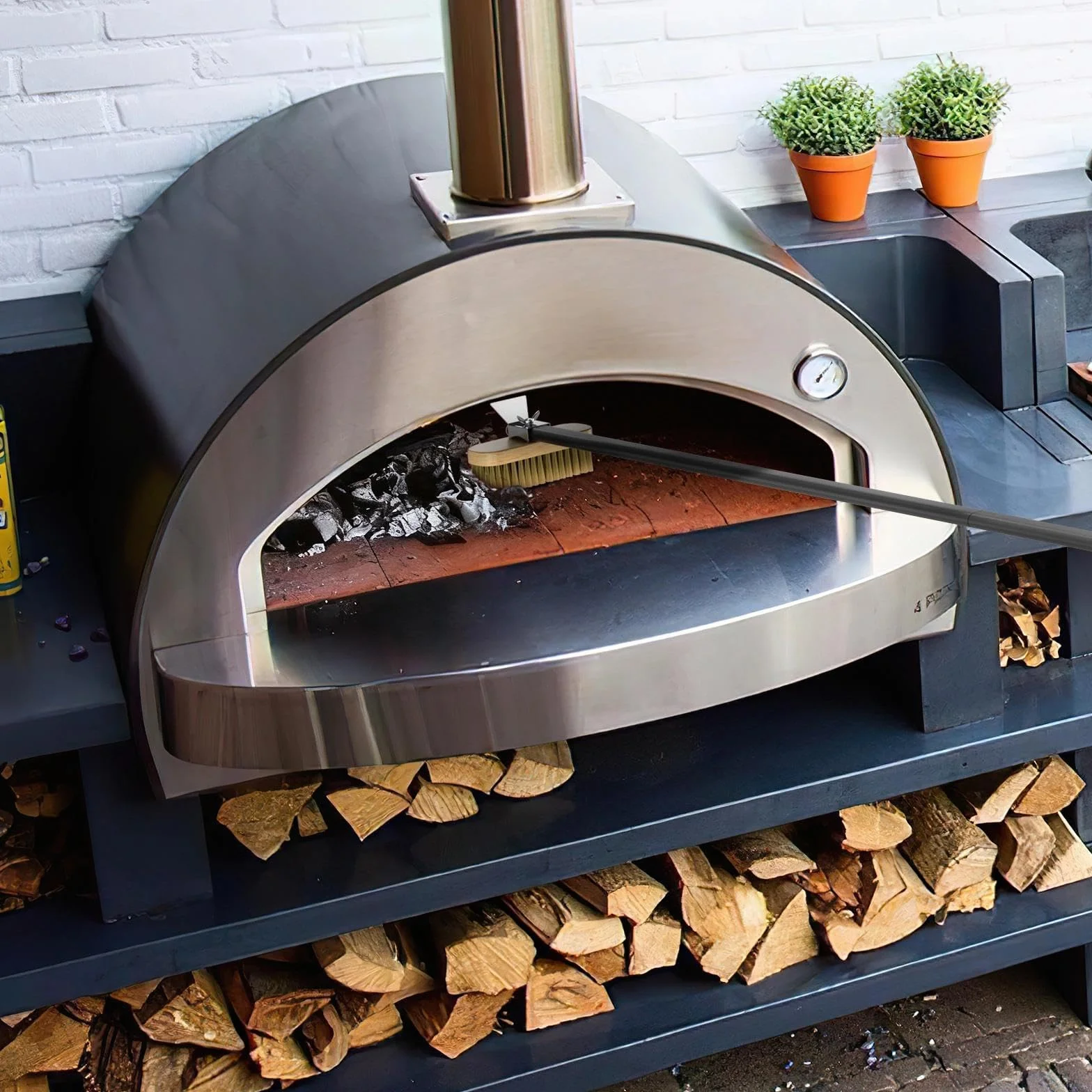 G.a HOMEFAVOR Szczotka do pizzy ze stalową skrobaczką, zdejmowany długi uchwyt aluminiowy, skrobak do pizzy z mosiężną szczotką, szczotka do czyszczenia z skrobakiem do czyszczenia pieca, 79 cm/118,2 cm