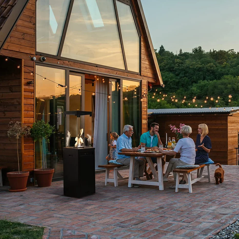 KRATKI tarasowy ogrzewacz gazowy Patio Light czarny 8,2 kW - Propan-Butan G30/37mbar - wydajny ogrzewacz zewnętrzny - łatwe sterowanie - kominek ogrodowy - zestaw z wężem i reduktorem