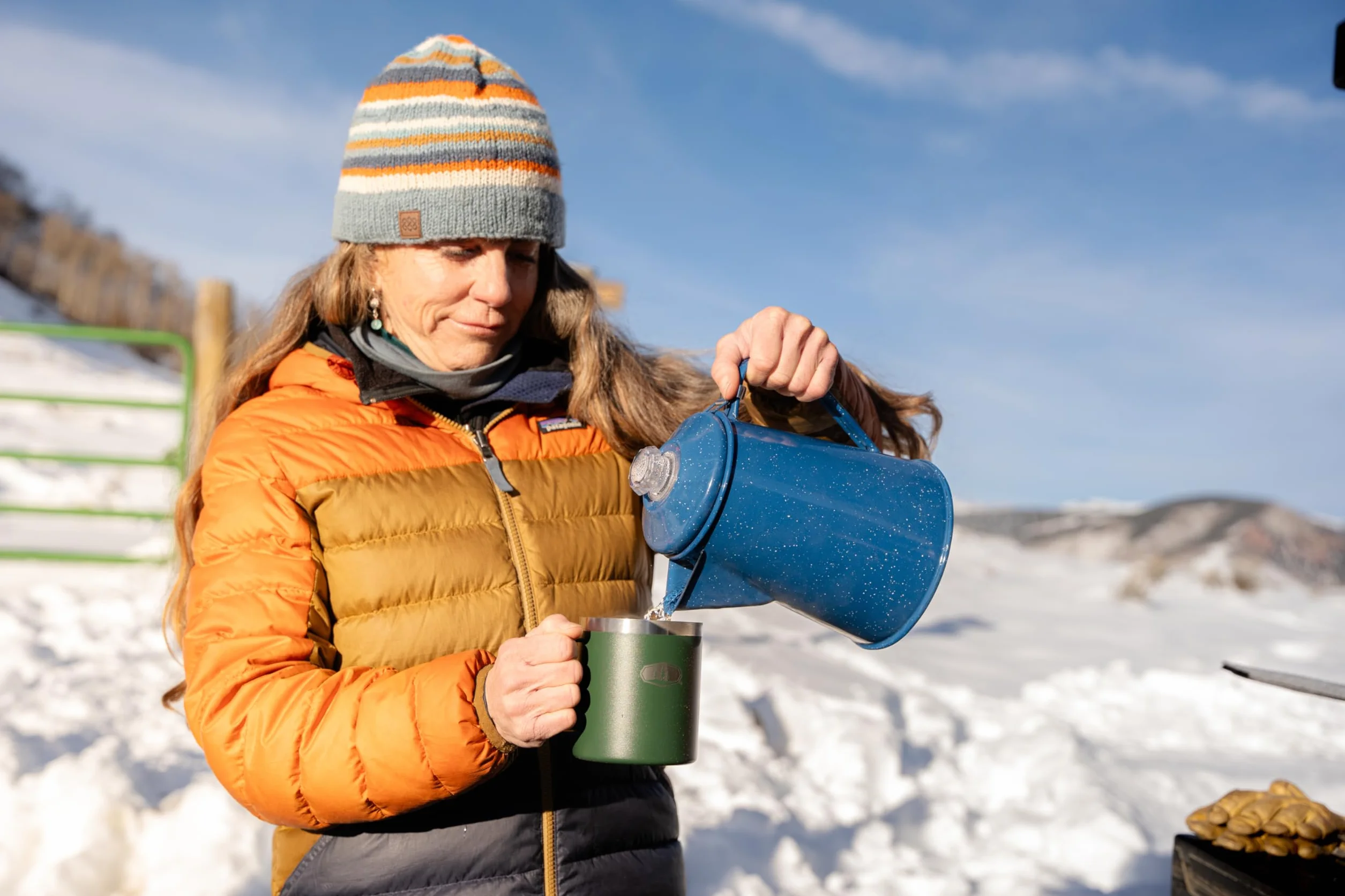 GSI Outdoors Perkolator dzbanek do kawy, emaliowany, ognisko, czajnik do kawy, na kemping, do kuchni, na polowanie i wędrówki z plecakiem