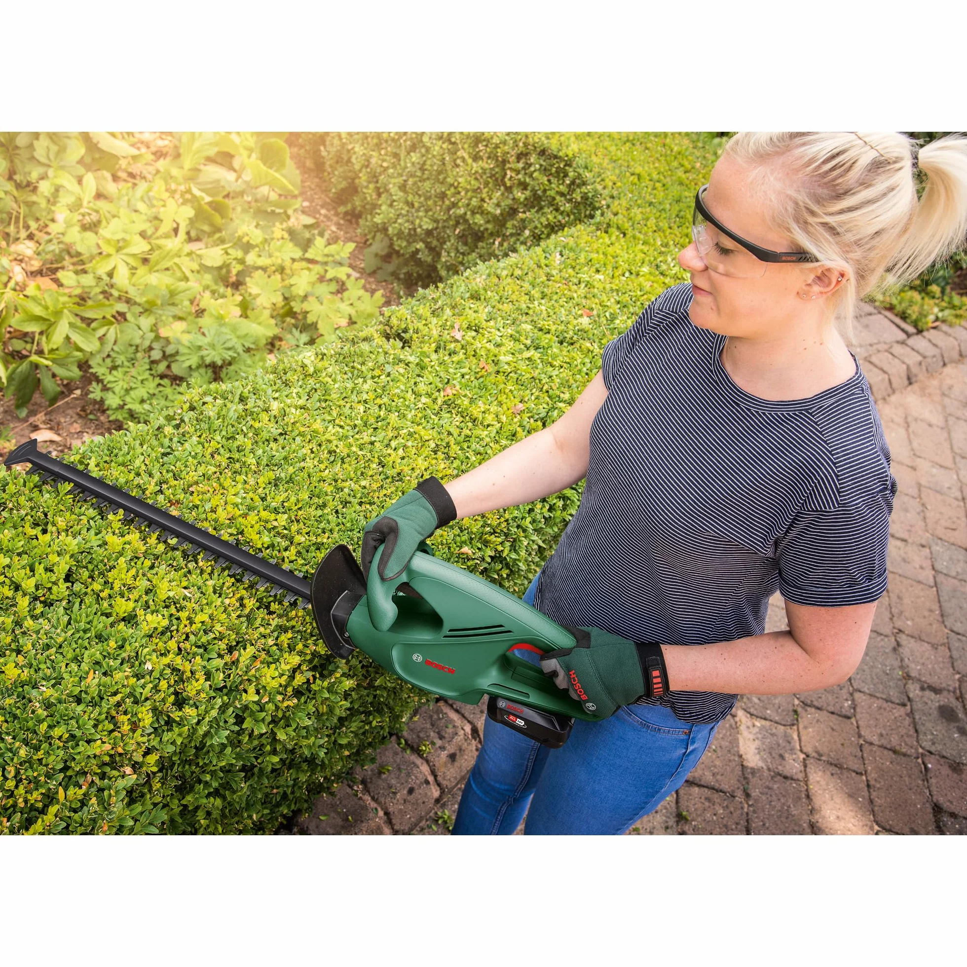 Bosch Home And Garden Akumulatorowe Nożyce do Żywopłotu, EasyHedgeCut 18-45, bez Akumulatora, System 18 V, Długość Ostrza 45 cm, w Opakowaniu Kartonowym