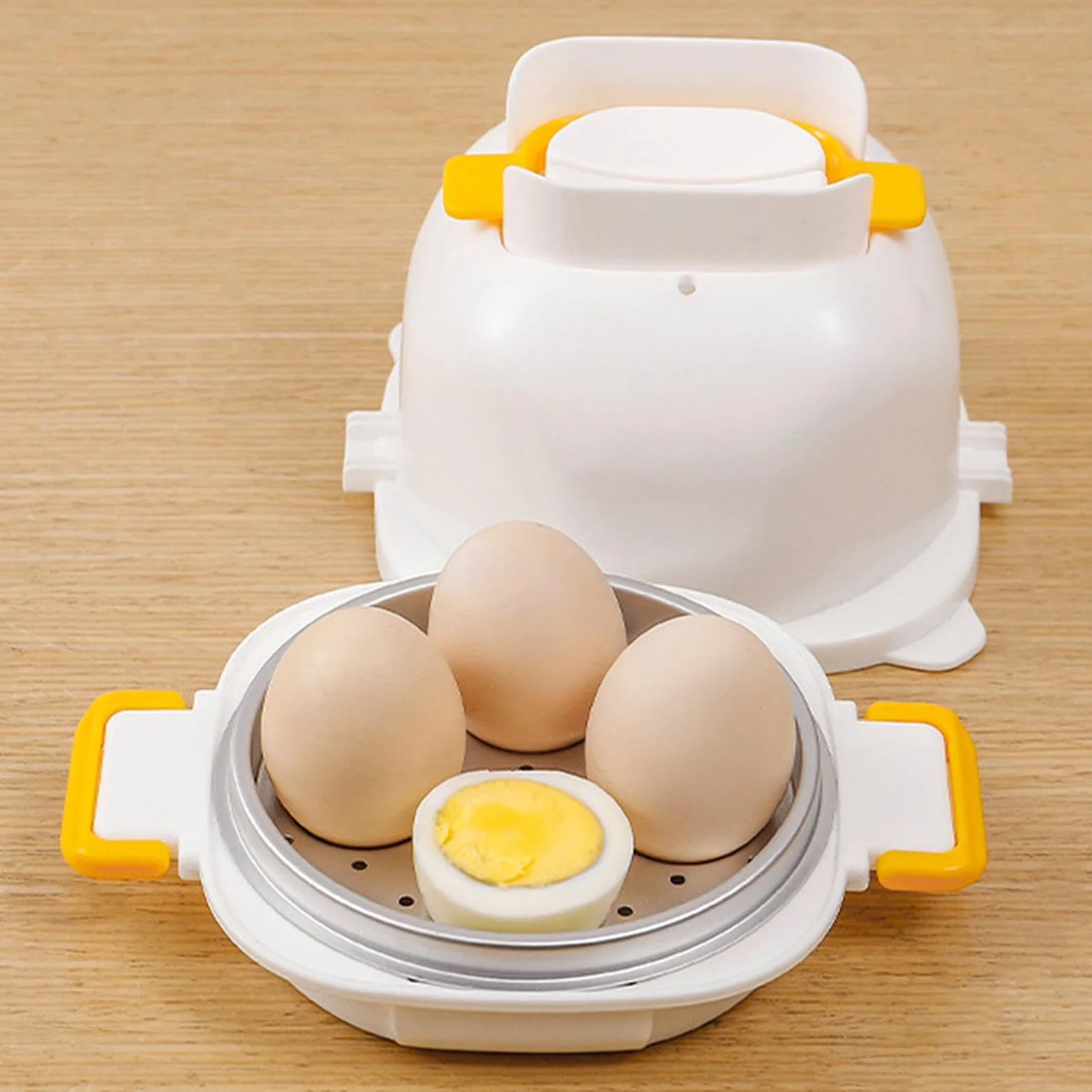 Microwave Egg Cooker with 4 Egg Capacity | Quick Egg Cooking Pod with Egg Cutter | Wielofunkcyjne ?dzie kuchenne do szybkiego przygotowania jaj w domu, pracy lub szkole. Wygodny i kompaktowy
