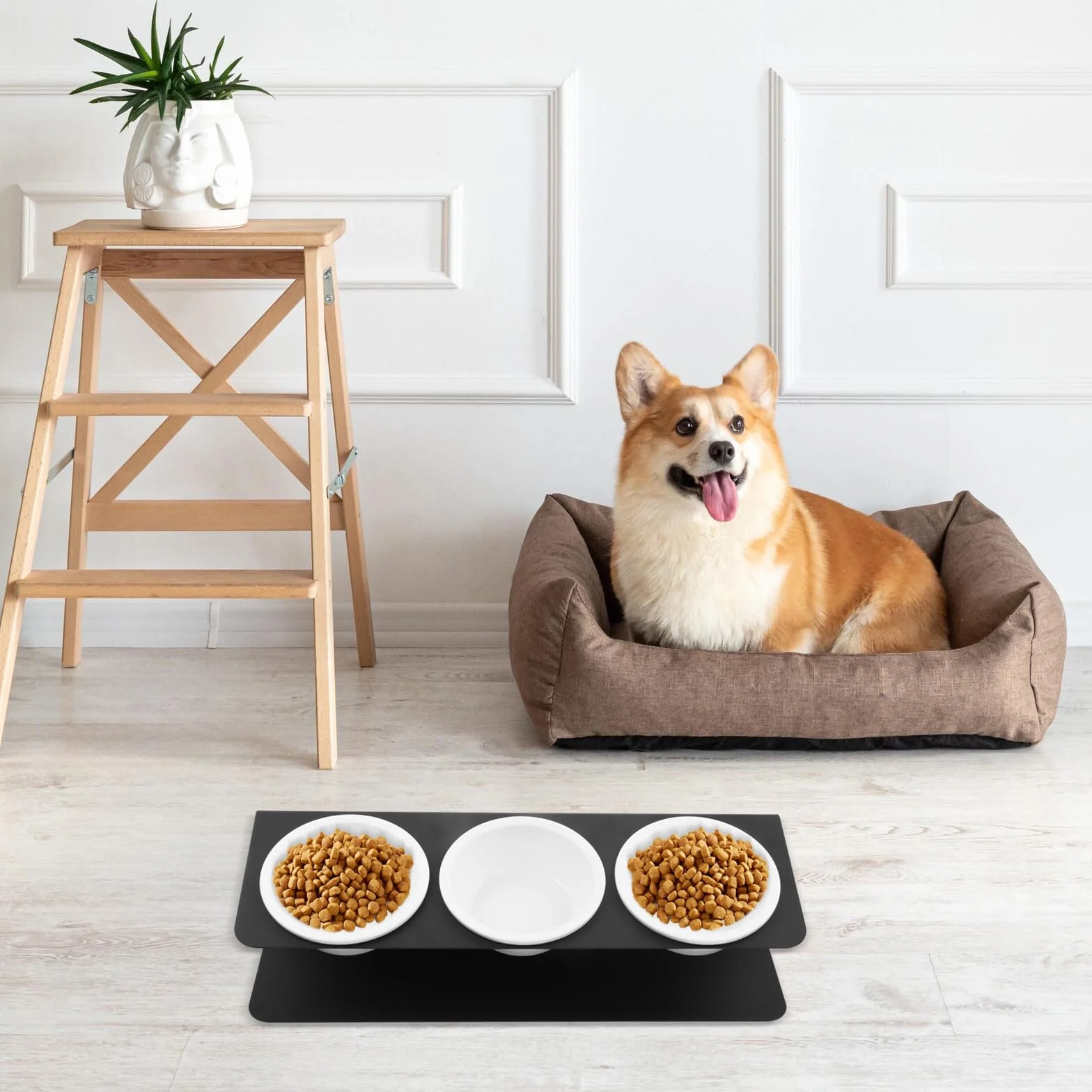 Podwyższone miski dla kotów z metalowym stojakiem, 3 szt. ceramicznych misek, nachylenie 15°, stacja do karmienia