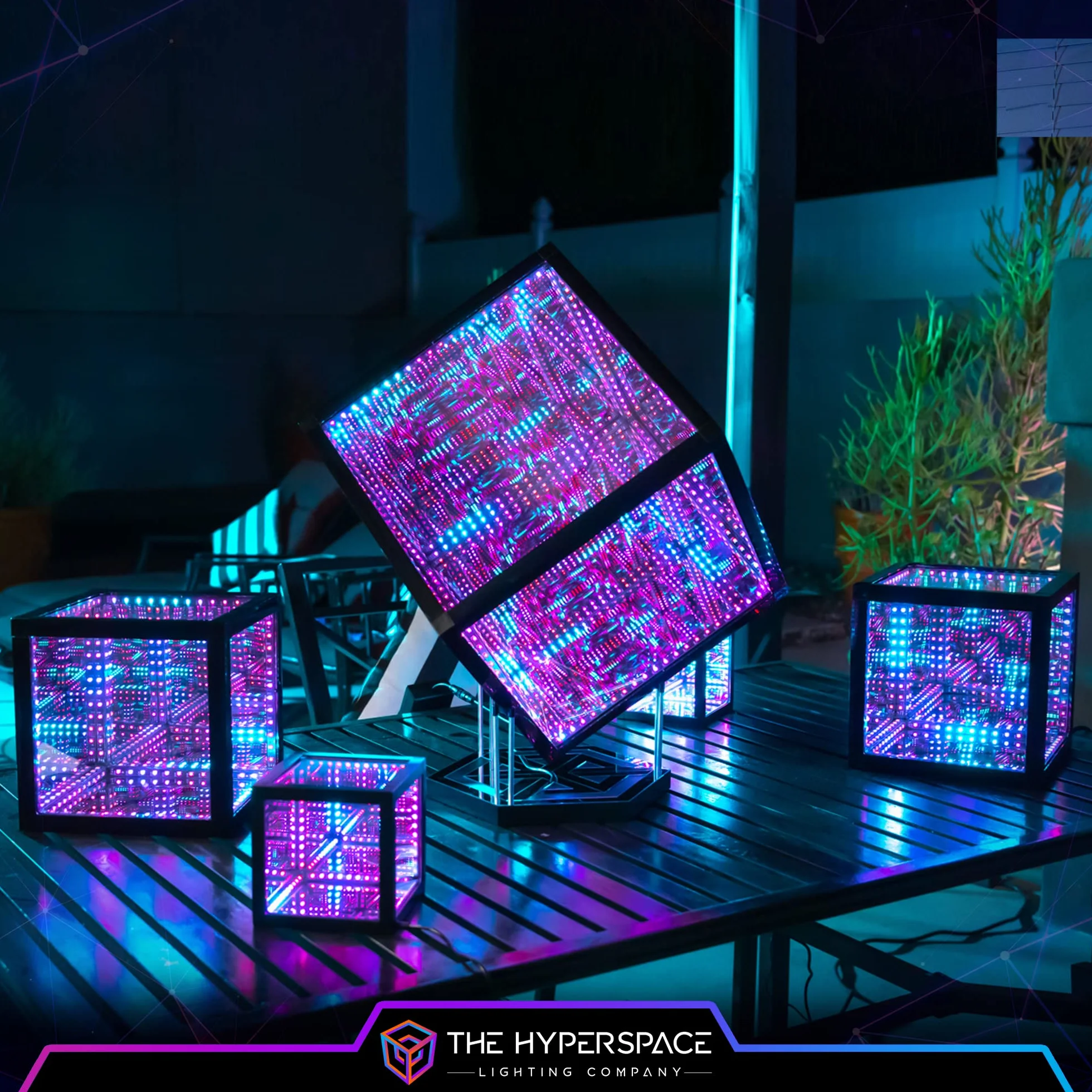 HyperStand do lampy LED HyperCube Infinity Cube – stojak ekspozycyjny 12,5 cala z solidną bambusową podstawą, metalowe pręty ze stali nierdzewnej i laserowo wygrawerowane akrylowe hiperlustro – pasuje