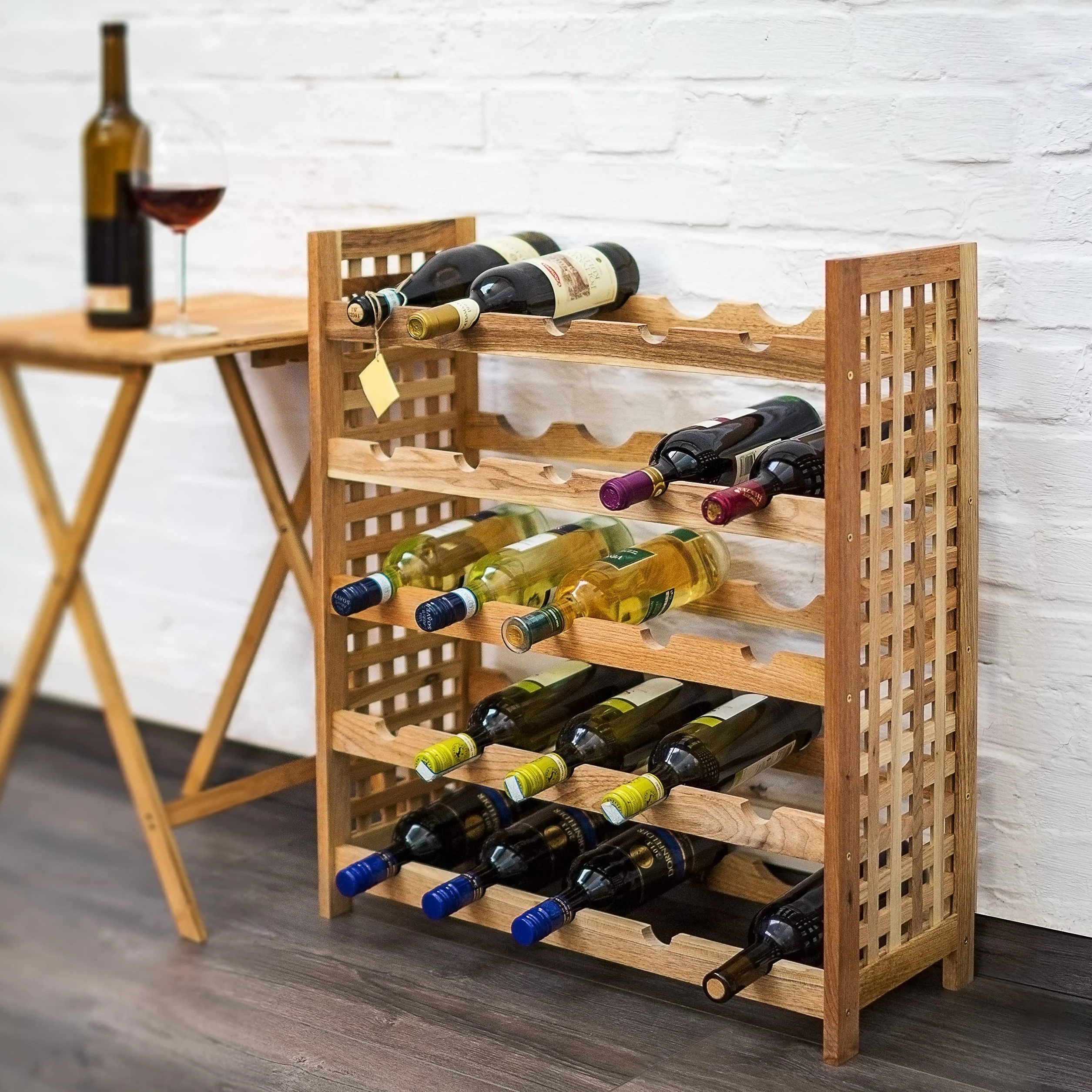 Relaxdays Stojak na wino z orzecha włoskiego na 25 butelek wina: 73 x 63 x 25 cm, drewniana półka na butelki, olejowany materiał orzechowy, 5 półek, 5 butelek na półkę, naturalny