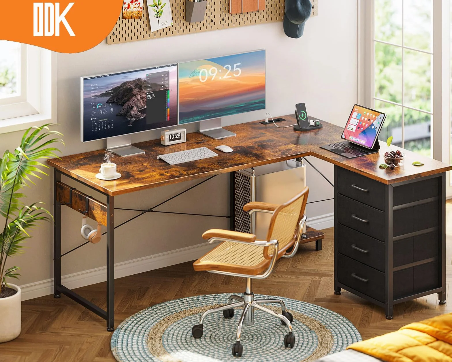 ODK Biurko narożne z 4 szufladami, biurko w kształcie L z gniazdkiem i portem USB, Odwracalne biurko z miejscem do przechowywania do home office (Vintage brązowy, 135×100 cm)