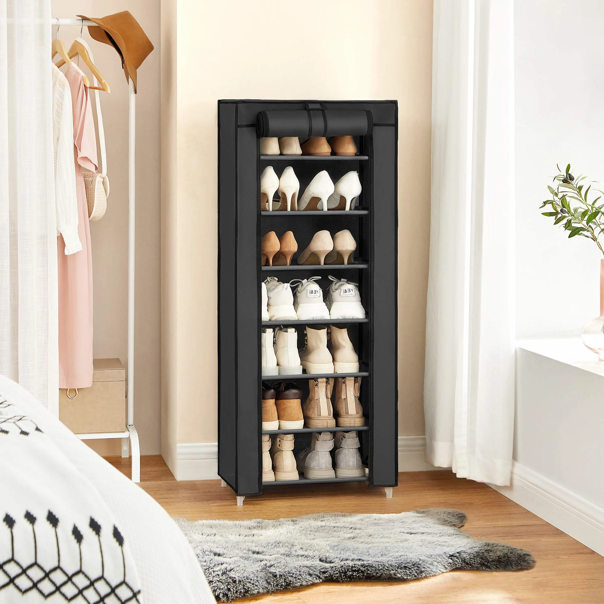 SONGMICS RXJ024B02V1 Regał na buty, szafka na buty, 7 poziomów, z obiciem z materiału, pojemna, szafka z materiału, przechowywanie butów, 46 x 28 x 126 cm (dł. x szer. x wys.), czarny