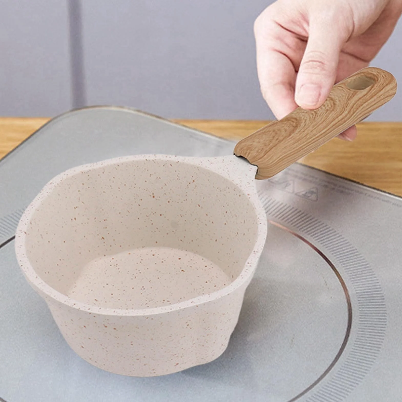 Mały rondelek z powłoką nieprzywierającą, ceramiczny garnek do mleka z płaskim dnem i wylewką, wielofunkcyjne garnki i patelnie do gotowania Naczynia do smażenia (10,5 x 5,5 cm
