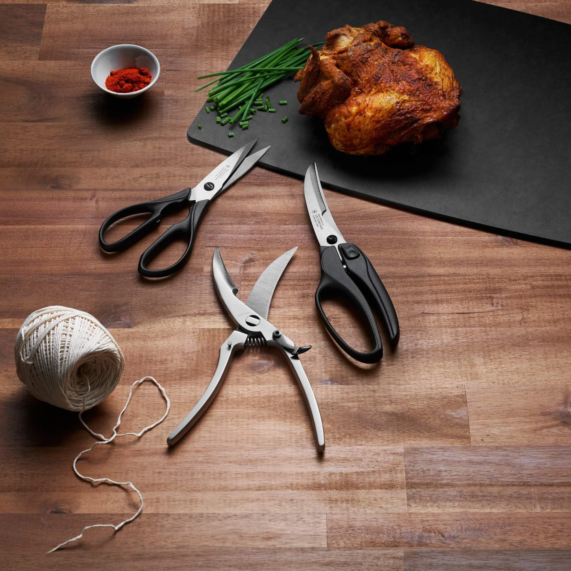 Victorinox czarne nożyczki kuchenne z uchwytem