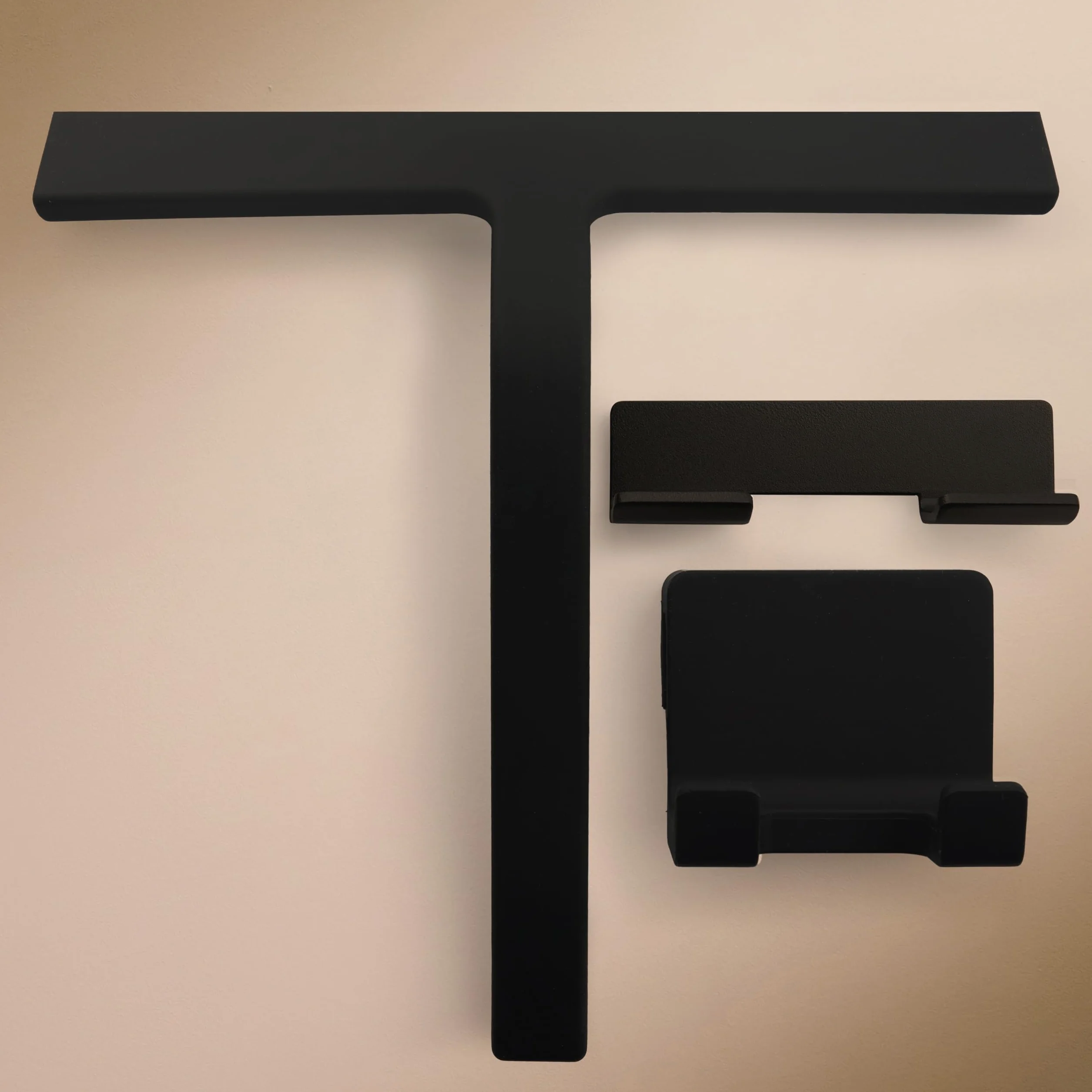 Designfabrik Hamburg Ściągaczka do prysznica | Silikonowy ściągacz do prysznica | Uchwyt ściągaczki do okien bez wiercenia | Nowoczesny design | 23 cm | Czarny