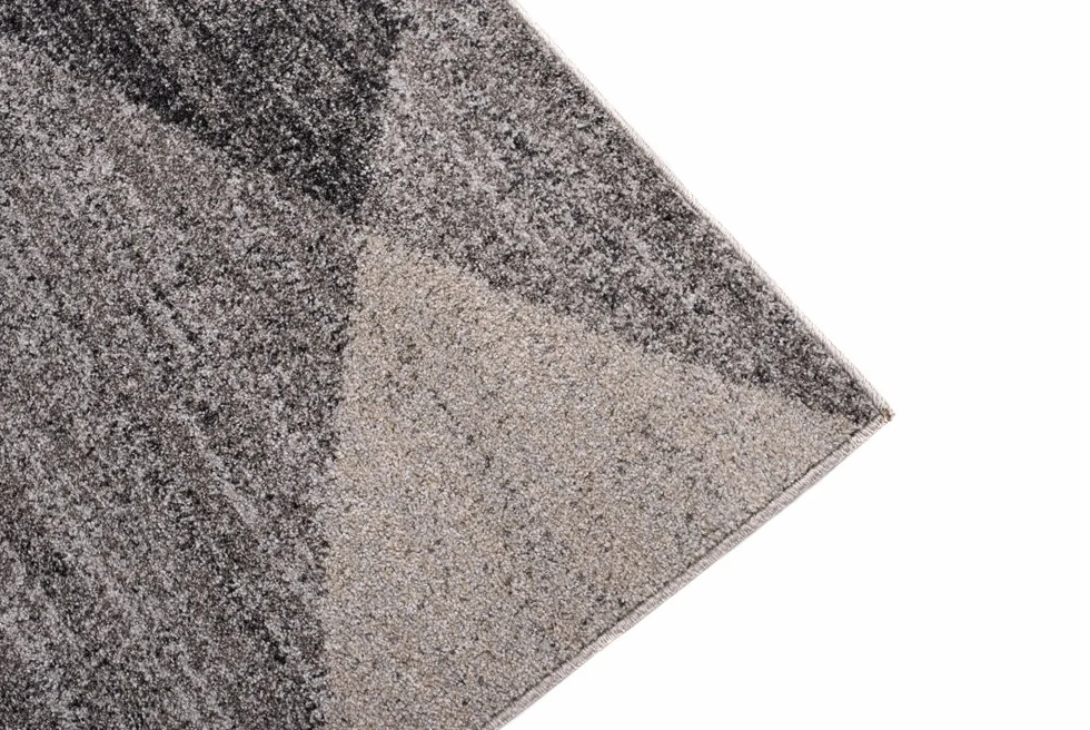 Tapiso Sari dywan z krótkim włosiem, nowoczesny, beżowy, szary, czarny, nakrapiany, wzór w paski, fale, do salonu, sypialni, Ökotex 140 x 190 cm
