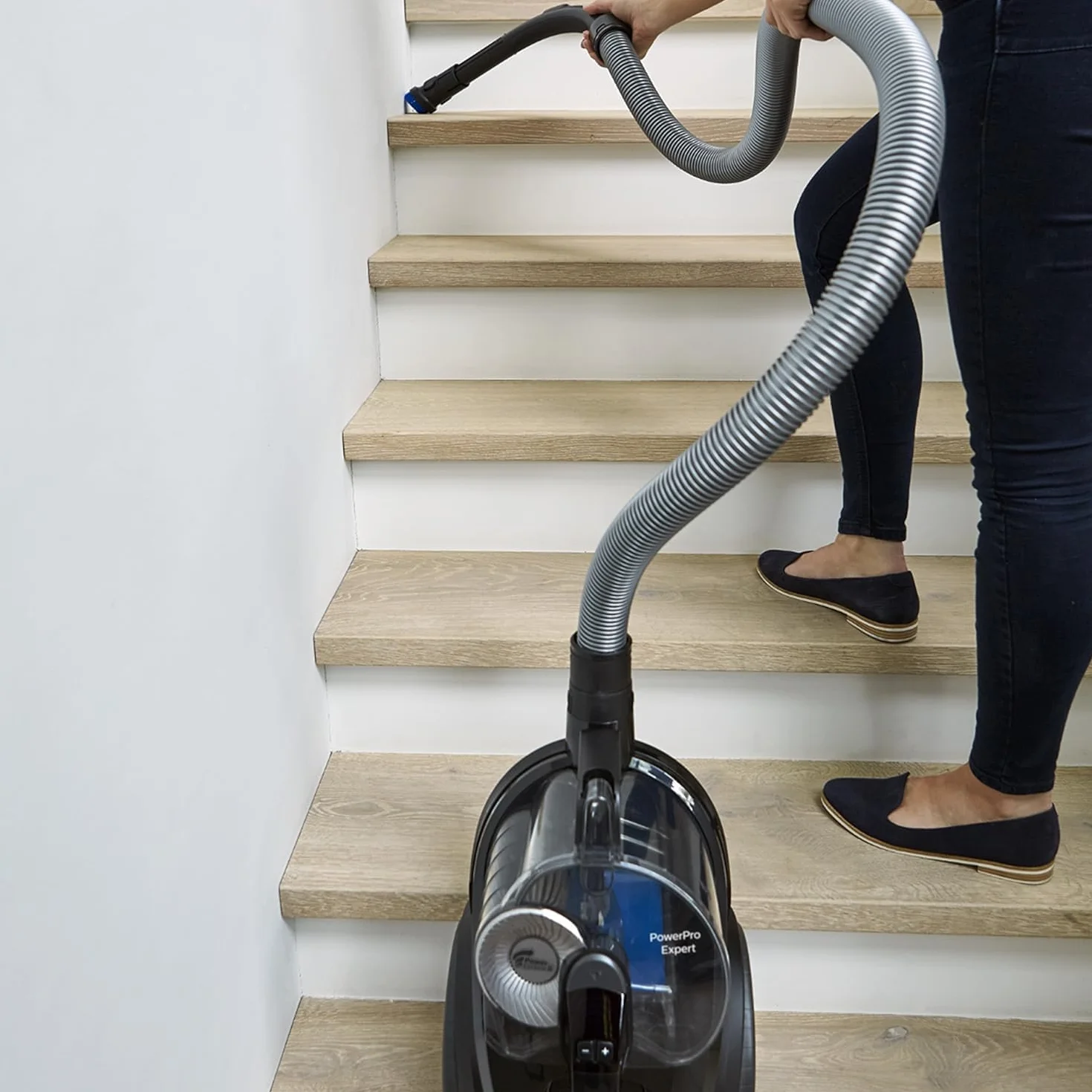 Philips PowerPro Bezworkowy Odkurzacz, Tworzywo Sztuczne, 900 W, 2 L, Blokada Antyalergiczna, Technologia PowerCyclone 8, Szczotka SuperTurbo, Kontrola Mocy, Niebieski/Czarny (FC9745/09)