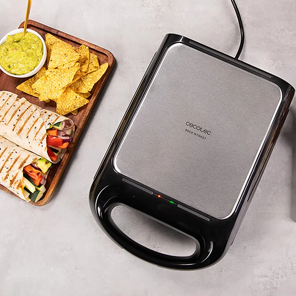 Cecotec Opiekacz do kanapek Rock'nToast Family 3w1. 1500 W, pojemność dla 4 kanapek, powłoka nieprzywierająca, 3 wymienne płyty, szybkie i równomierne opiekanie, stal nierdzewna