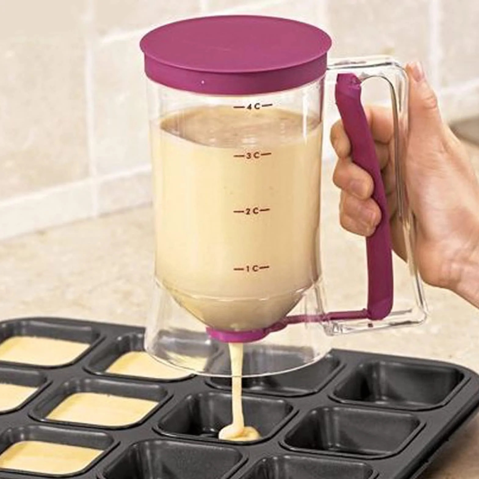 Dozownik do ciasta, dozownik ciasta, miarka, dozownik do ciast, z pokrywką i skalą, do babeczek, muffinek, naleśników, wafli, wylewania ciasta, 900 ml