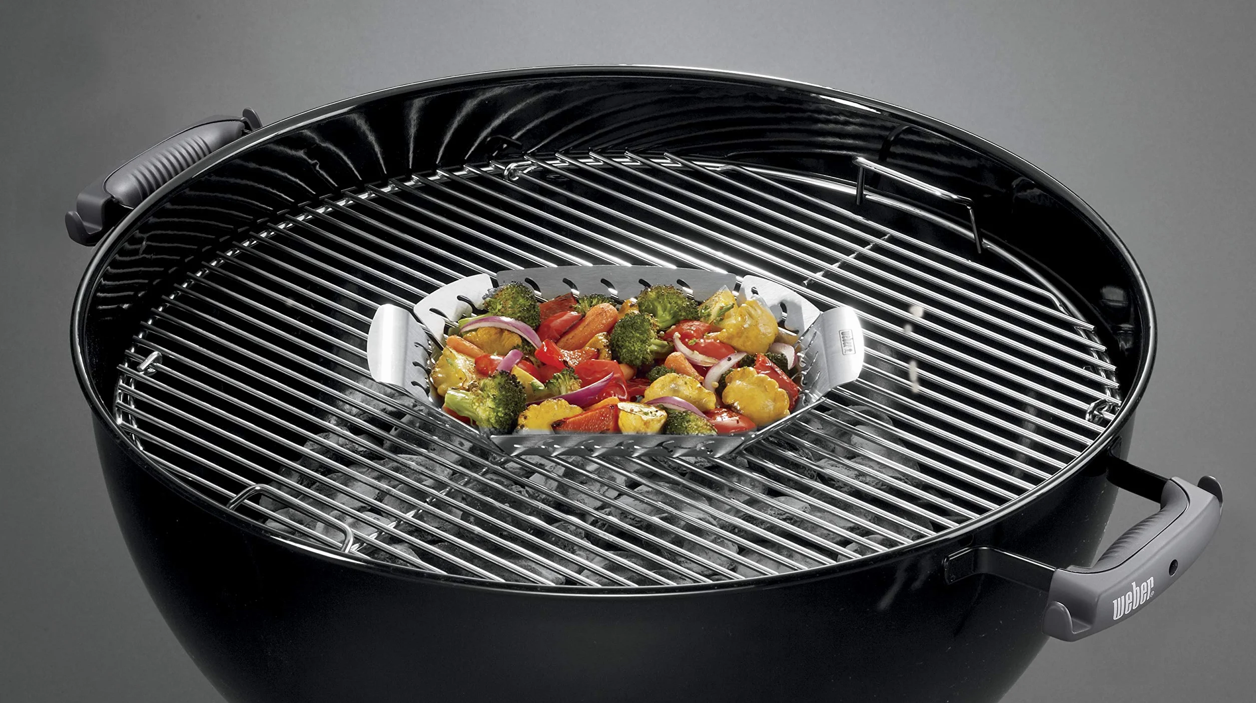 Weber Kosz grillowy Premium - Mały (27 x 19 cm), zmywalny w zmywarce, ze stali nierdzewnej, Idealna na dodatki (mięso, warzywa), odpowiednia do wszystkich rodzajów grilli - Srebrny (667