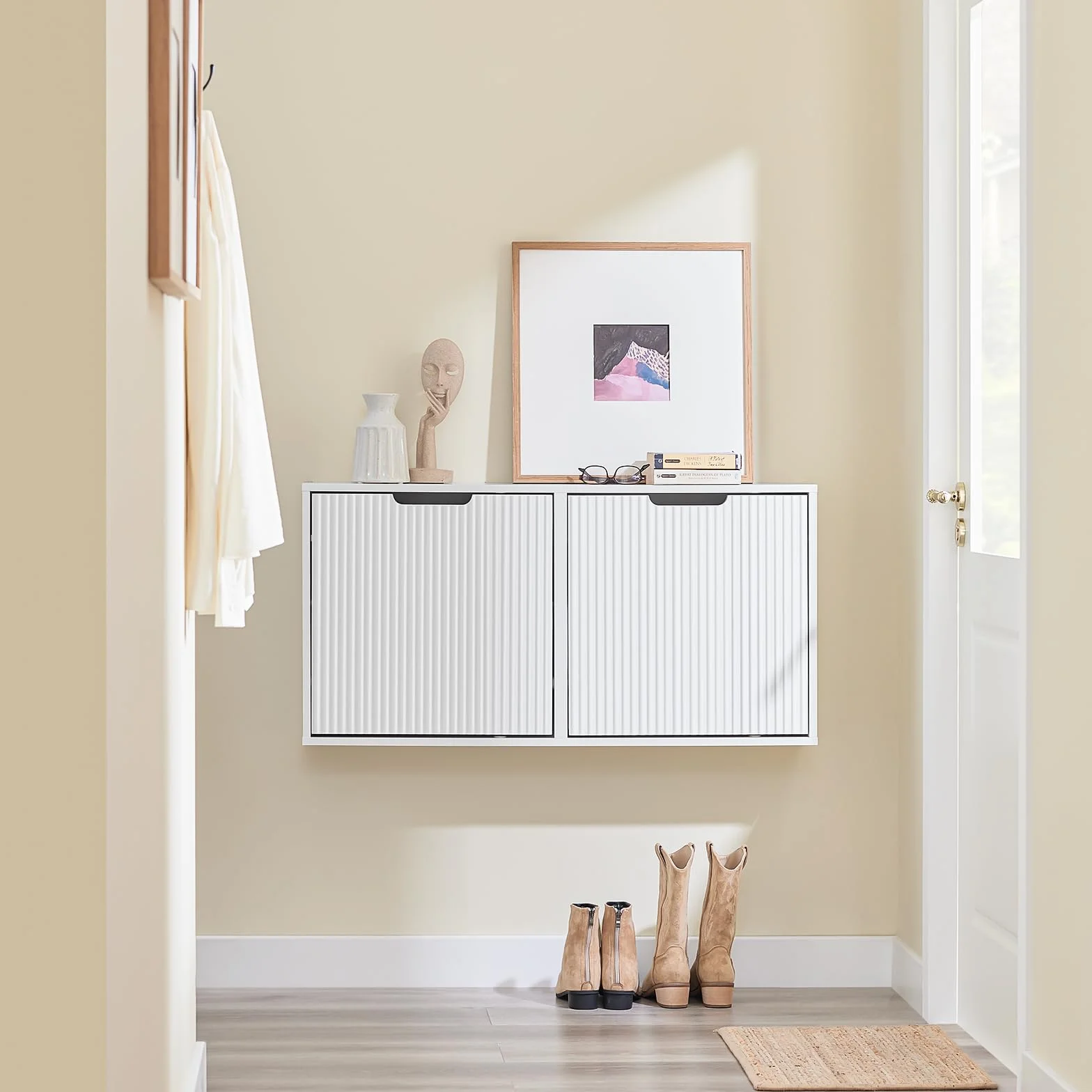 SoBuy FSR177-W wąska szafka na buty z 2 klapkami, oszczędzająca miejsce szafka uchylna, wysoka komoda, regał na buty, do przedpokoju, korytarza, 50 x 90 x 19 cm, kolor biały
