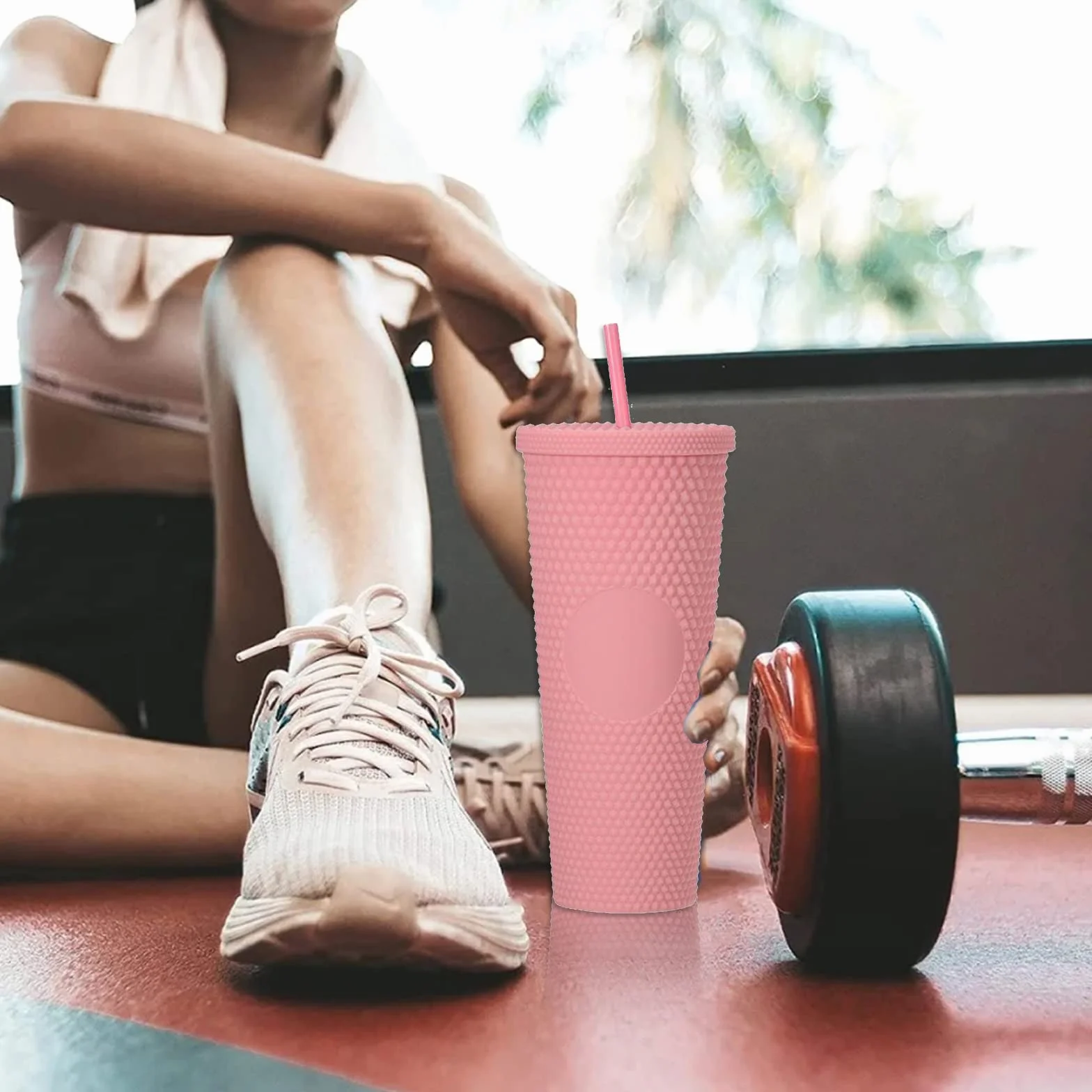 WMLBK Kubek z nitami z pokrywką i słomką, 710 ml, kubek słomkowy z podwójnymi ściankami, wielokrotnego użytku, plastikowy kubek na sok, kawę, do domu, biura, wielokrotnego użytku (czekolada)