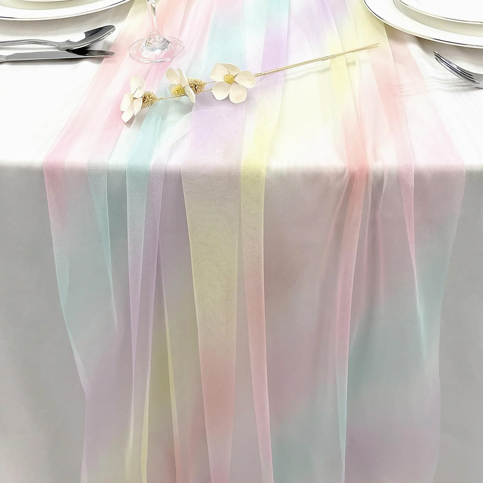 Bieżnik na stół z gazy, 75 x 275 cm, tiulowy, kolorowy, urodzinowy, tęczowy, dekoracja stołu w stylu boho, na wesele, urodziny, imprezę, do użytku wewnątrz i na zewnątrz