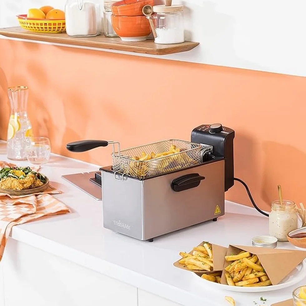 Tristar frytkownica Deep Fryer - pojemność 3 litry - moc 2000 W - wykończenie ze stali nierdzewnej - porcja nawet dla 4 osób - FR-6946