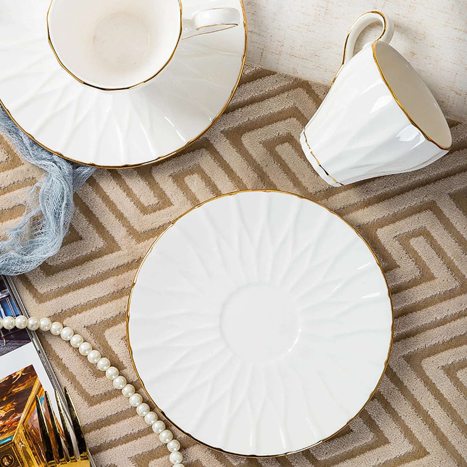 zestaw do herbaty Zestaw do herbaty dla dorosłych Porcelana Kawa Herbata Zestawy upominkowe Filiżanki i dla 6 osób z ceramicznym czajnikiem i cukiernicą