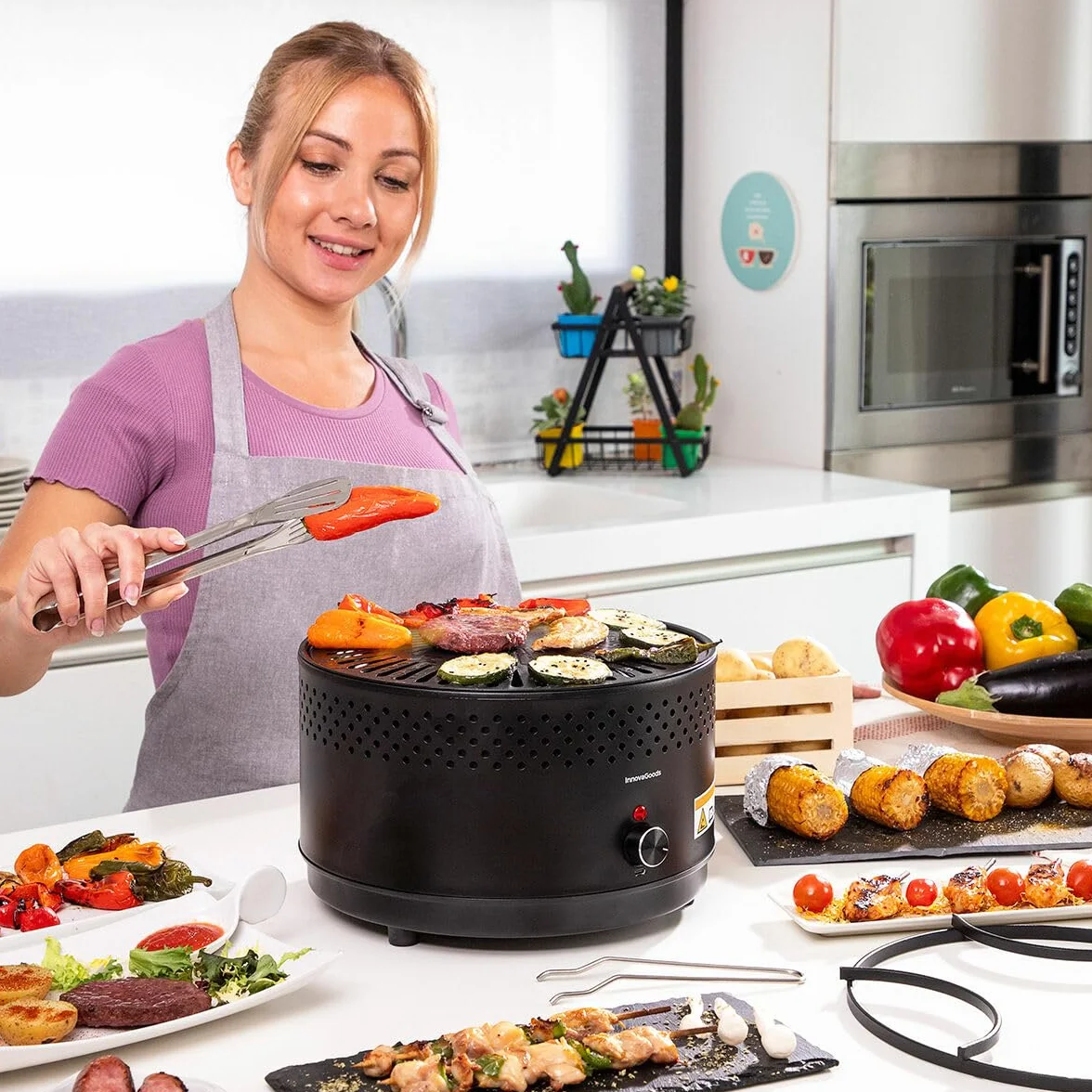 InnovaGoods® Grill stołowy, grill, bezdymny i bezzapachowy grill na węgiel drzewny, przenośny grill do wygodnego gotowania wewnątrz i na zewnątrz, z możliwością podłączenia baterii lub złącza USB-C