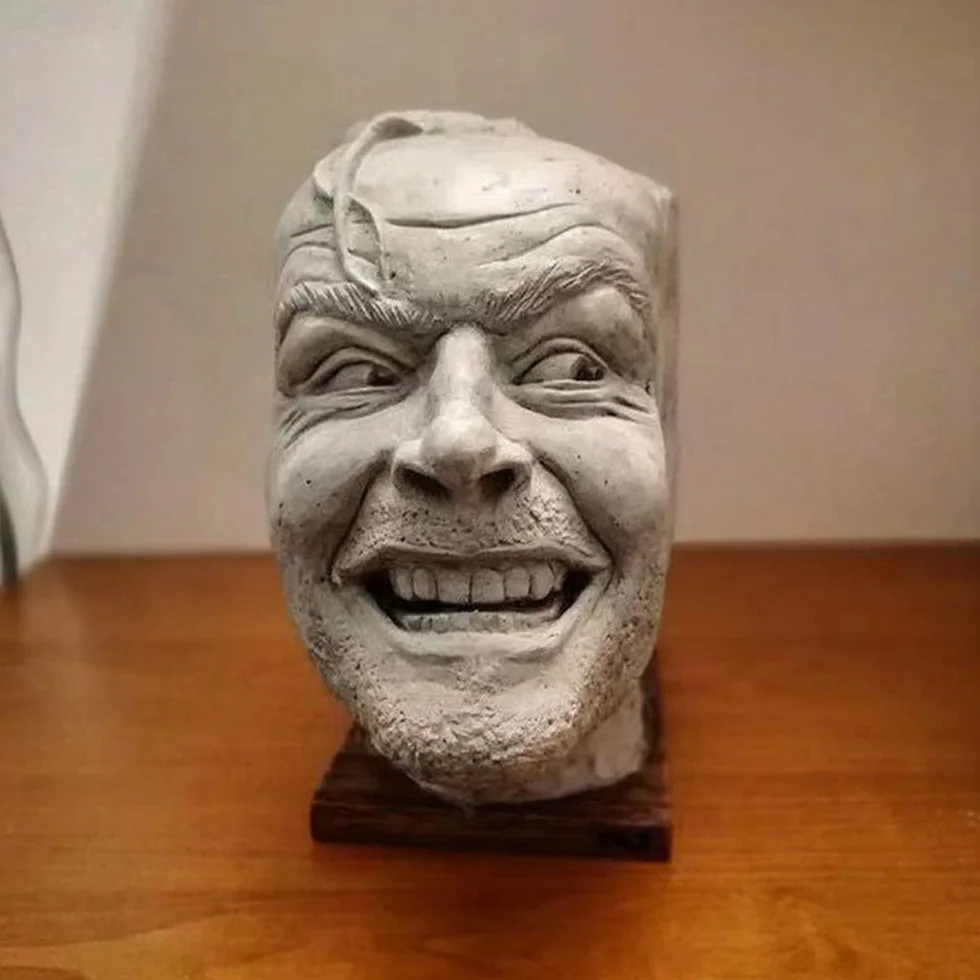 MBLUE Rzeźba lśniącej biblioteki podpórki do książek Here's Johnny Rzeźba Żywica Pulpit Ornament Półka na książki Zabawny ornament