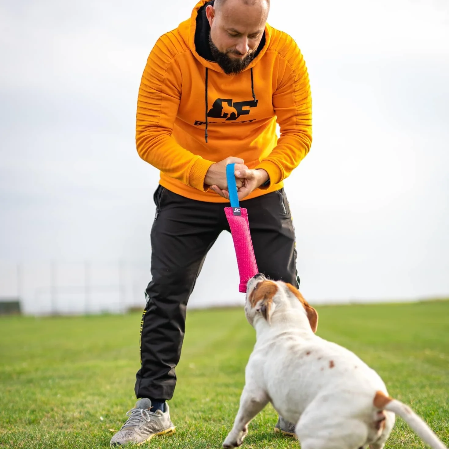 Bull Fit Szarpak dla psa 30 cm zabawka trening obronny kynologia sportowa materiał ringowy czarny