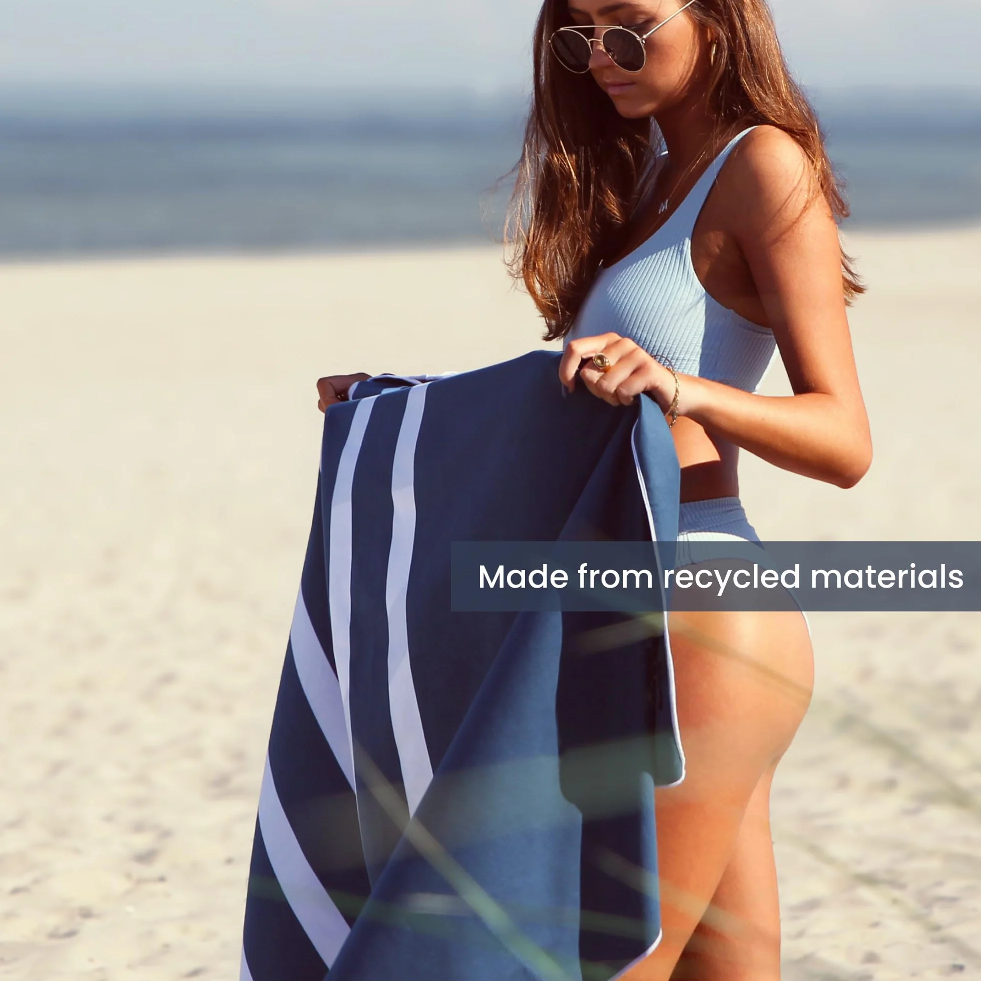 Ręcznik plażowy SummerSand z mikrofibry 160 x 80 cm - szybkoschnący, bez piasku, kompaktowy i lekki do podróży - materiały z recyklingu - w zestawie torba podróżna - Deep Blue