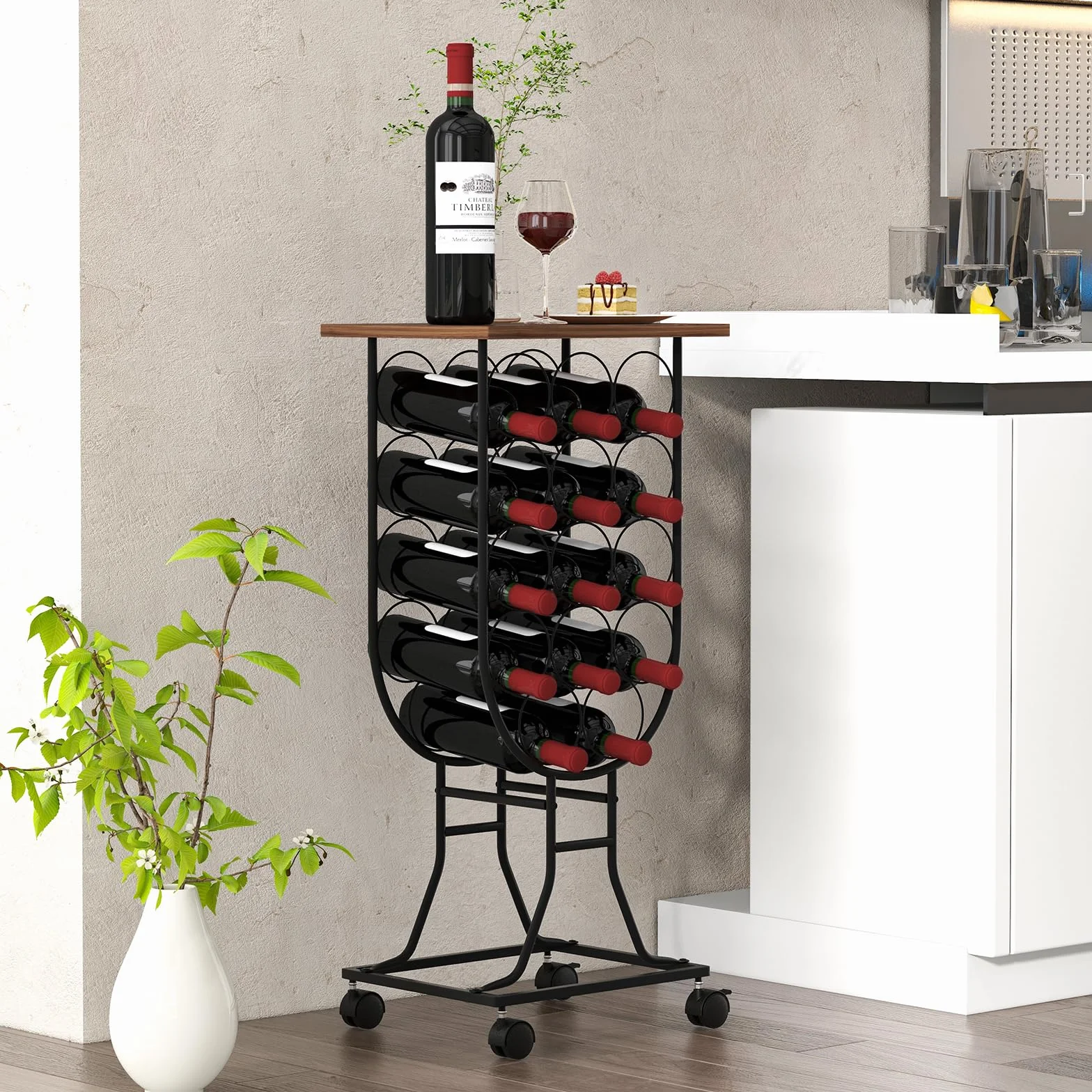 Giantex Stojak na wino na 14 butelek z zamykanymi kołami, metalowy regał na wino z drewnianą podstawą, organizer na butelki w stylu rustykalnym do baru, kuchni, jadalni, MY43090