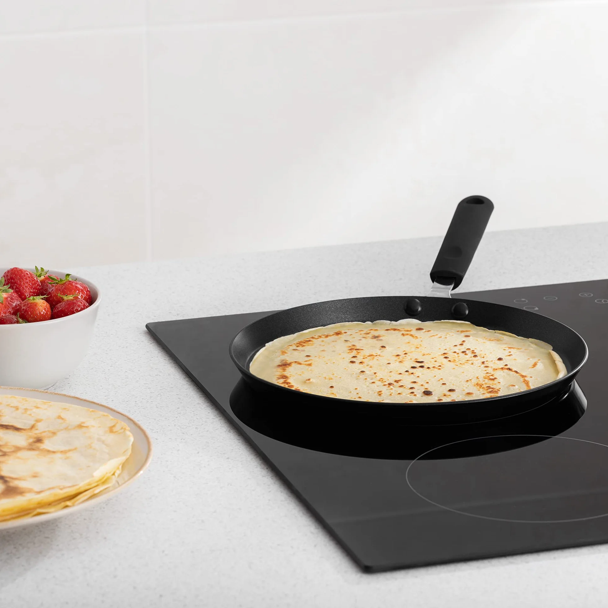 Navaris nieprzywierająca patelnia do naleśników 26 cm - aluminiowa patelnia do naleśników okrągła patelnia z uchwytem - duża patelnia do naleśników do naleśników, jajecznicy, Dosa