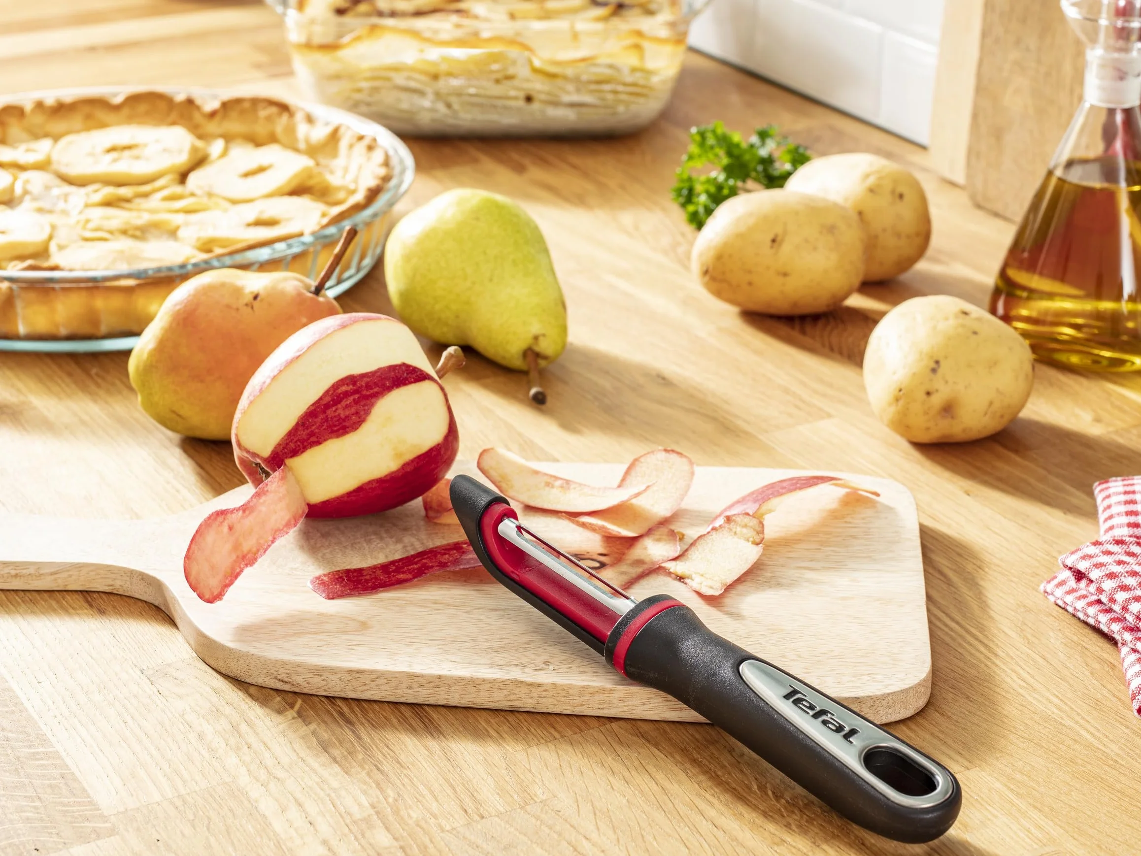 TEFAL Ingenio K2071014, Obieraczka do warzyw Ingenio, Zaokrąglone, podwójne ostrze, Wysoka odporność na rdzę i korozję, Możliwość mycia w zmywarce