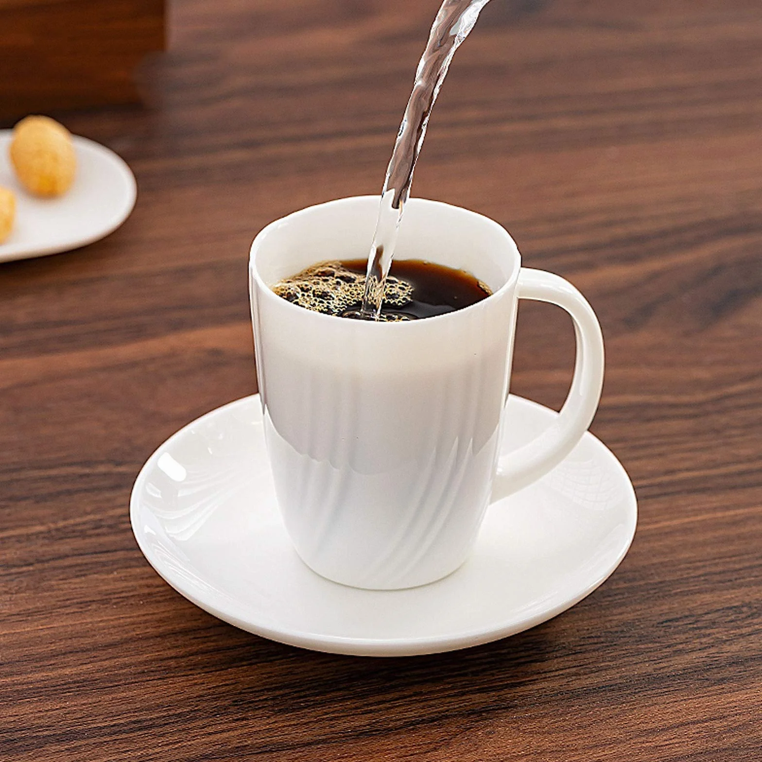 zxb-shop Ceramiczny kubek antyczny biały porcelanowy kubki do kawy i spodek 24 ml zestaw kubków do kawy ceramiczne kubki do kawy prezent idealny na napoje, gorącą czekoladę i herbatę kubek