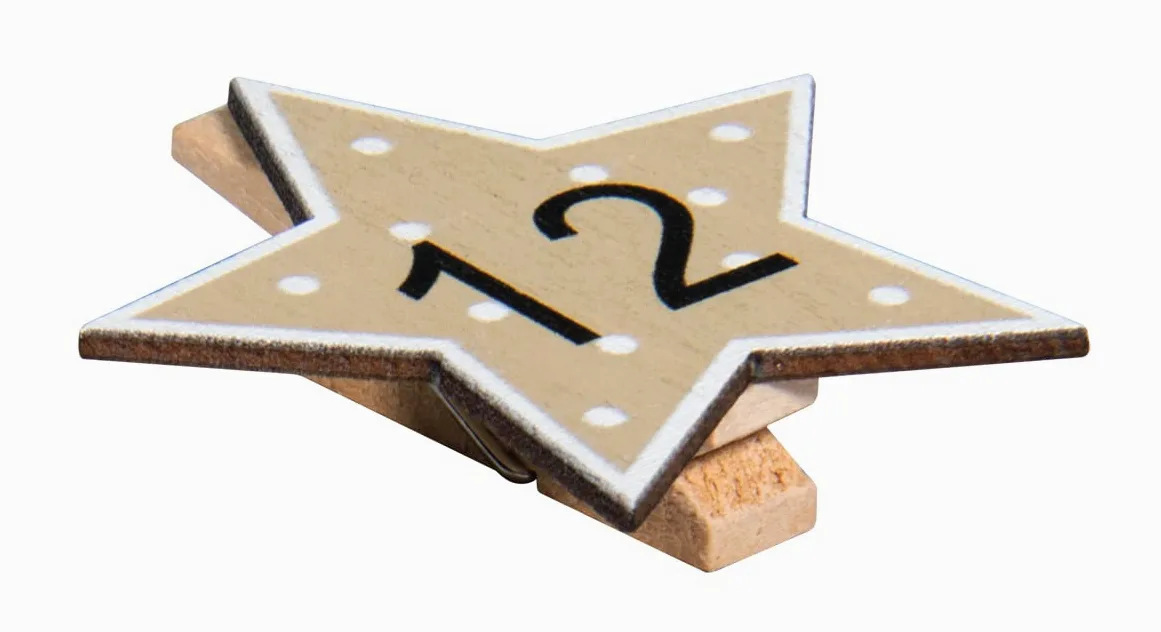 Rayher Drewniane cyfry do kalendarza adwentowego z gwiazdką, 2,9 x 3,6 cm, cyfry do kalendarza adwentowego 1-24, ze sznurkiem, 46659999