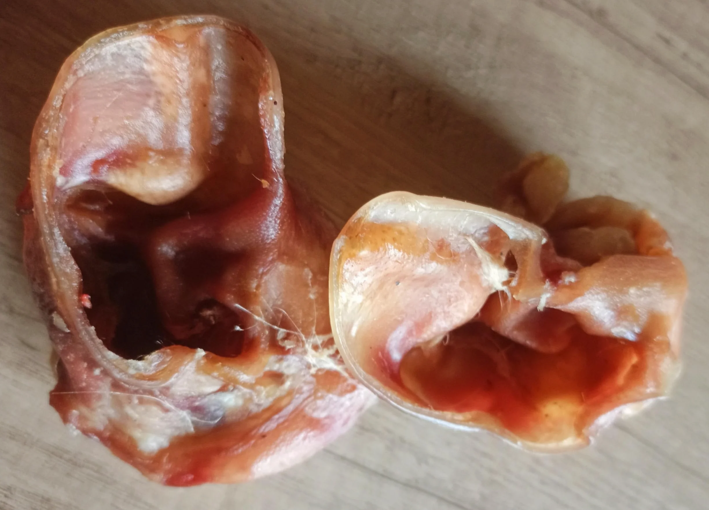 Suszone Ucho Wieprzowe Wewnętrzne dla Psów 1 kg Naturalny Przysmak Polska produkcja