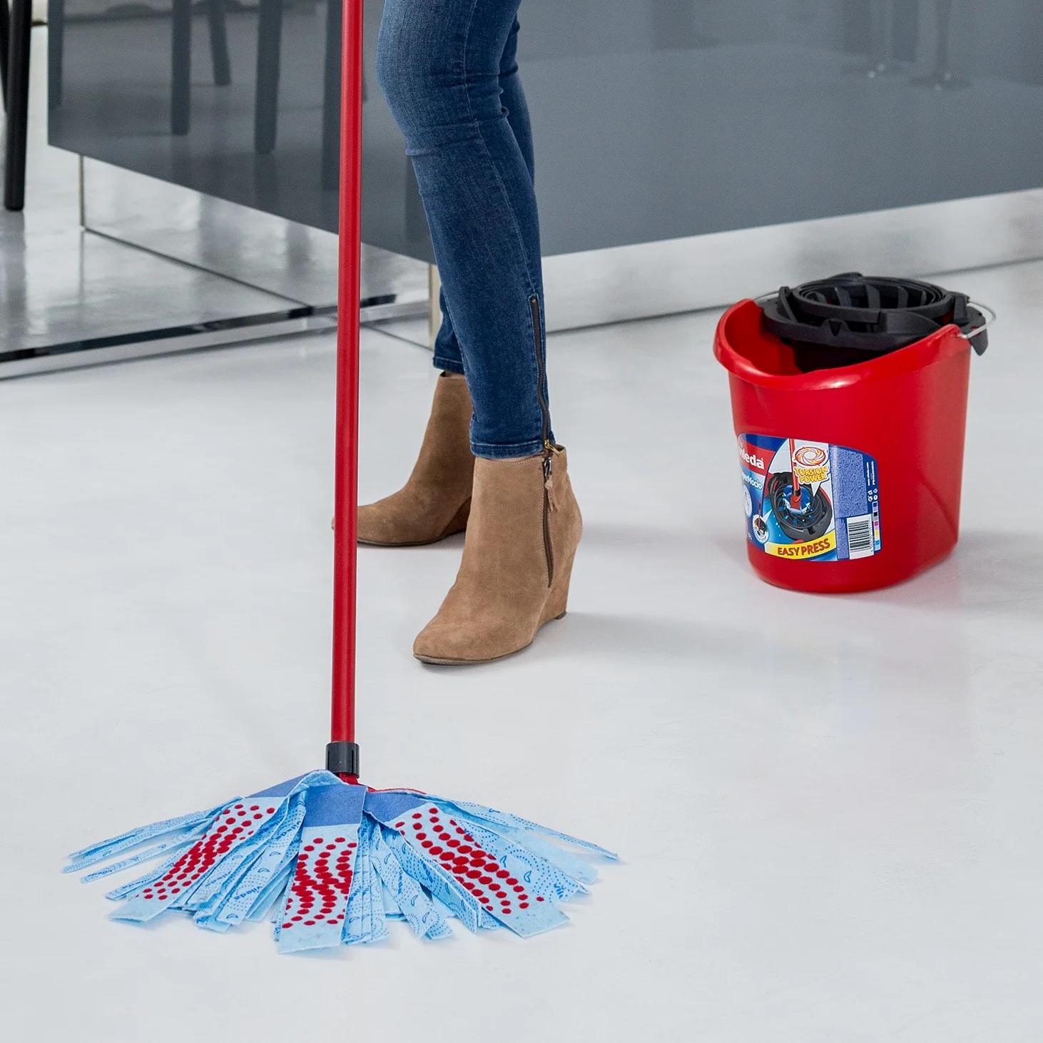 Vileda SuperMocio 3Action Zestaw Mopa i Wiadra, Plastikowy, Wielokolorowy, 6 x 15 x 117 cm