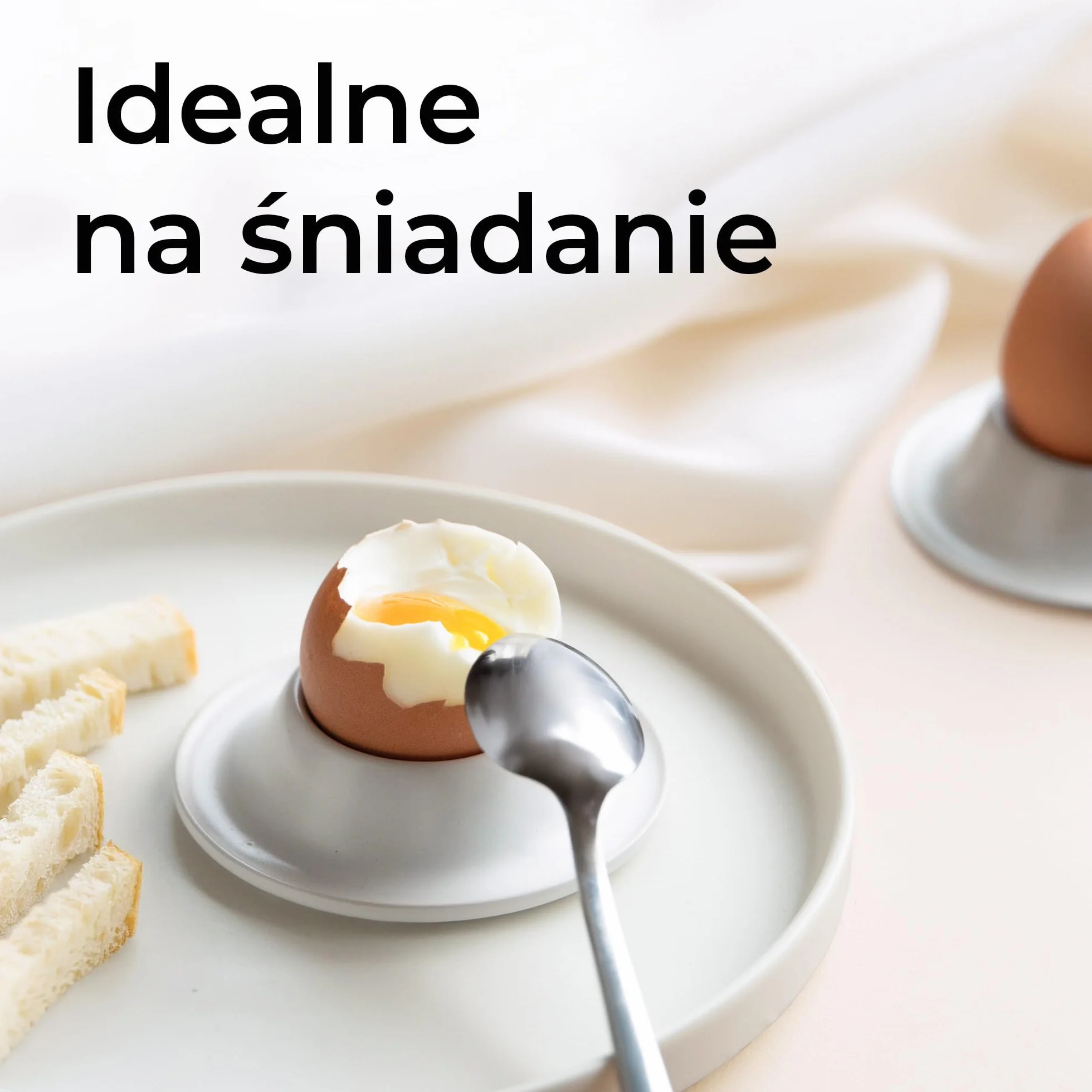 MIAMIO – Zestaw 4 Kubków na Jajka z Ceramiki, Kieliszki do Jajek z Tacką na Skorupki Jakości Restauracyjnej – Można Myć w Zmywarce (Biały)