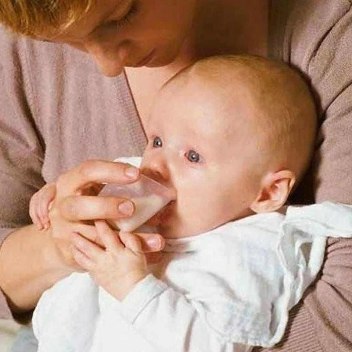 Medela 8000507 Kubek z Miarką, Przezroczysty, 30 ml