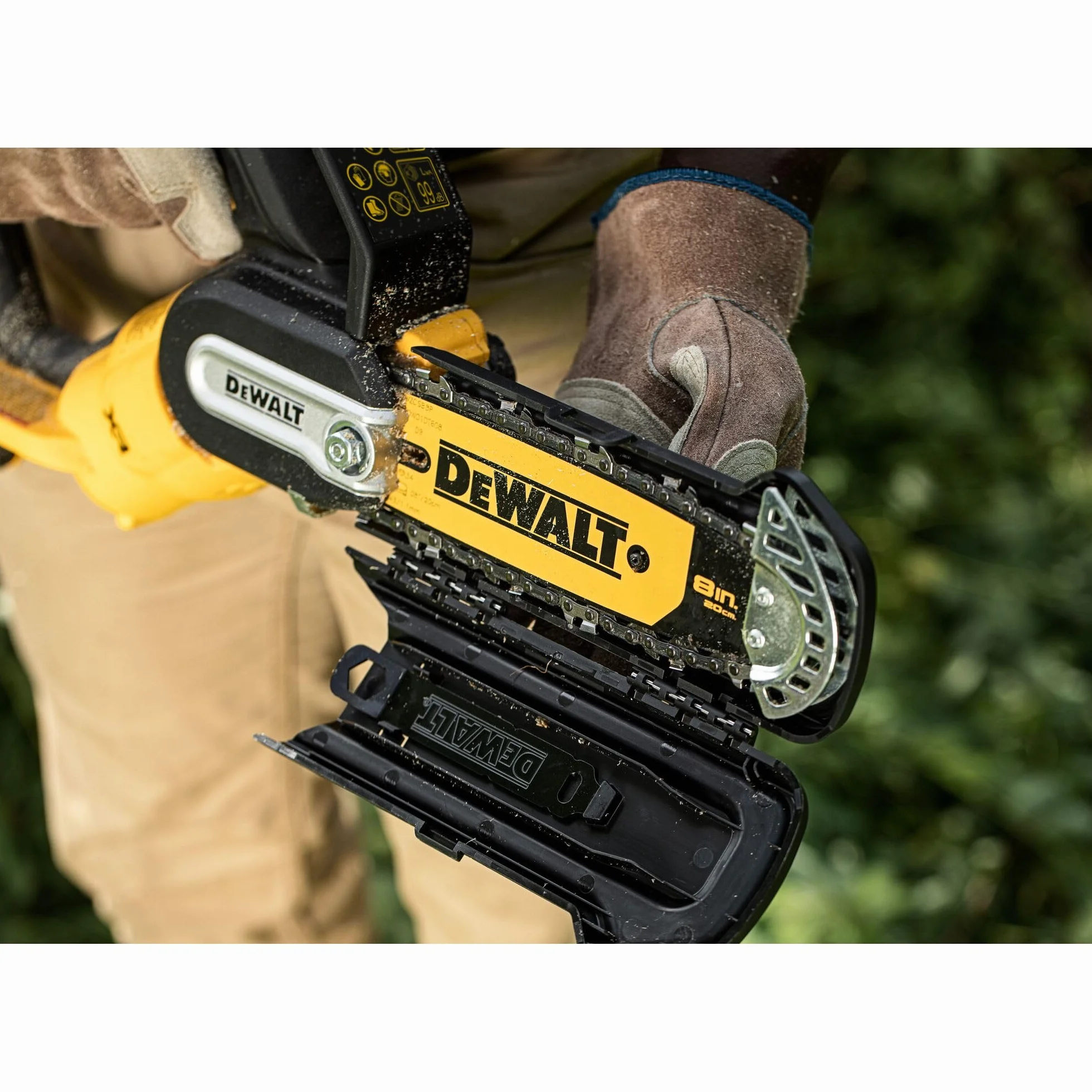 DEWALT DCMPS520N-XJ akumulatorowa piła do gałęzi 18 V (miecz 20 cm, silnik bezszczotkowy, automatyczne smarowanie łańcucha, metalowa ochrona na czubku miecza, boczne napięcie łańcucha, dostawa bez