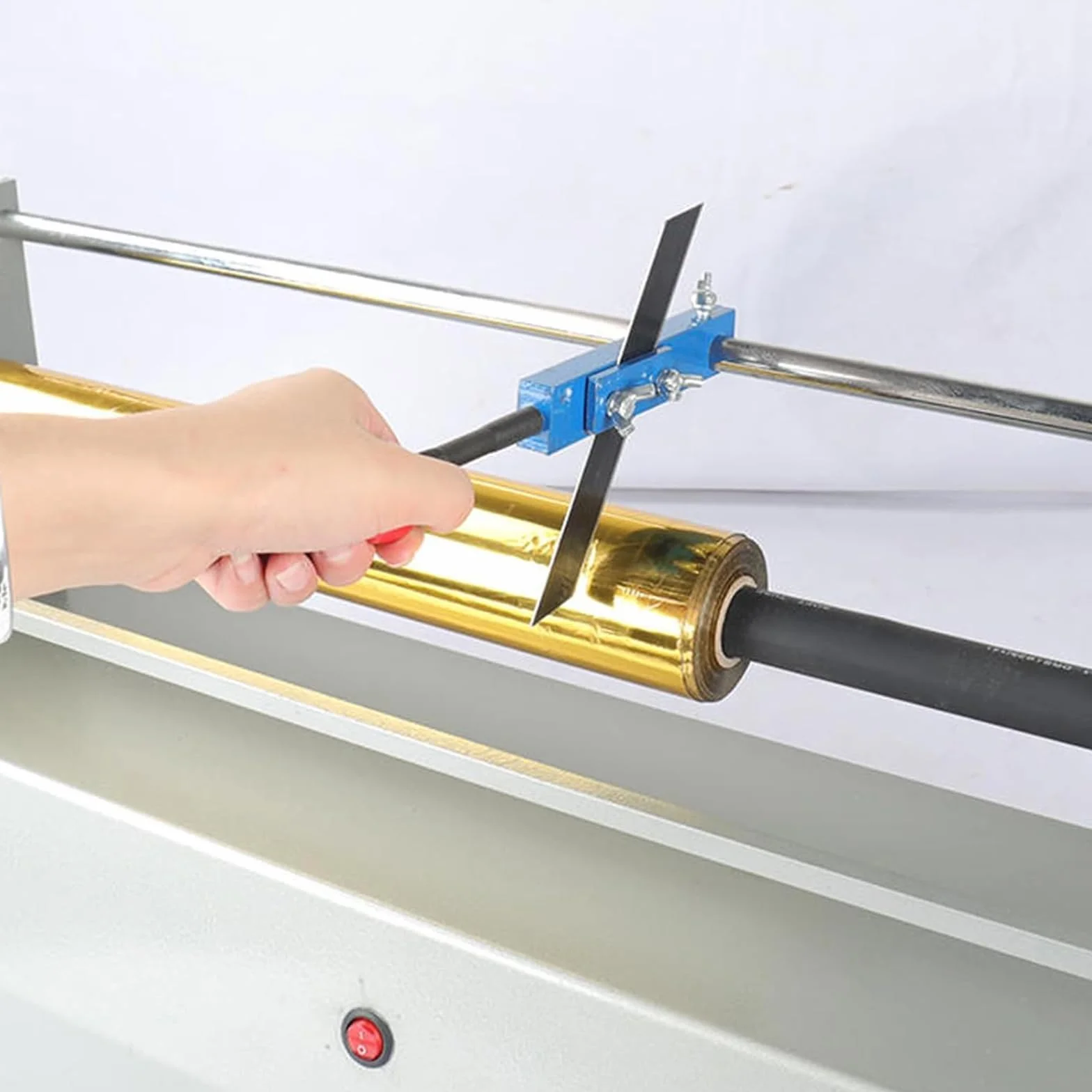 Elektryczna krajalnica do tłoczenia na gorąco, szerokość cięcia 700 mm, szybkie nożyce do papieru foliowego do wydajnego pakowania i precyzyjnego cięcia, idealne do różnych materiałów