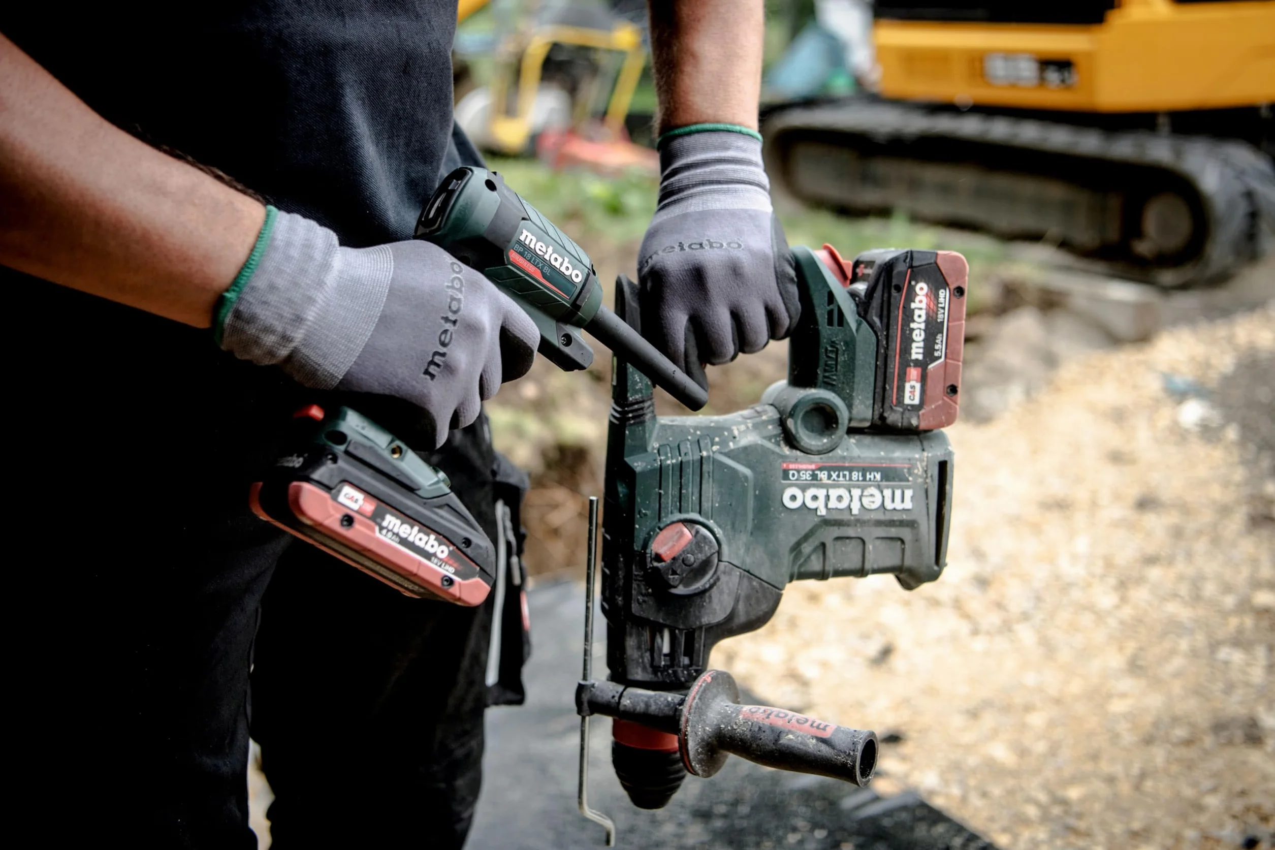 metabo Akumulatorowy pistolet do przedmuchu BP 18 LTX BL - 18 V, silnik bezszczotkowy, objętość powietrza 0,7 m³/min, prędkość powietrza 122 m/s, światło robocze LED, wszechstronne do czyszczenia