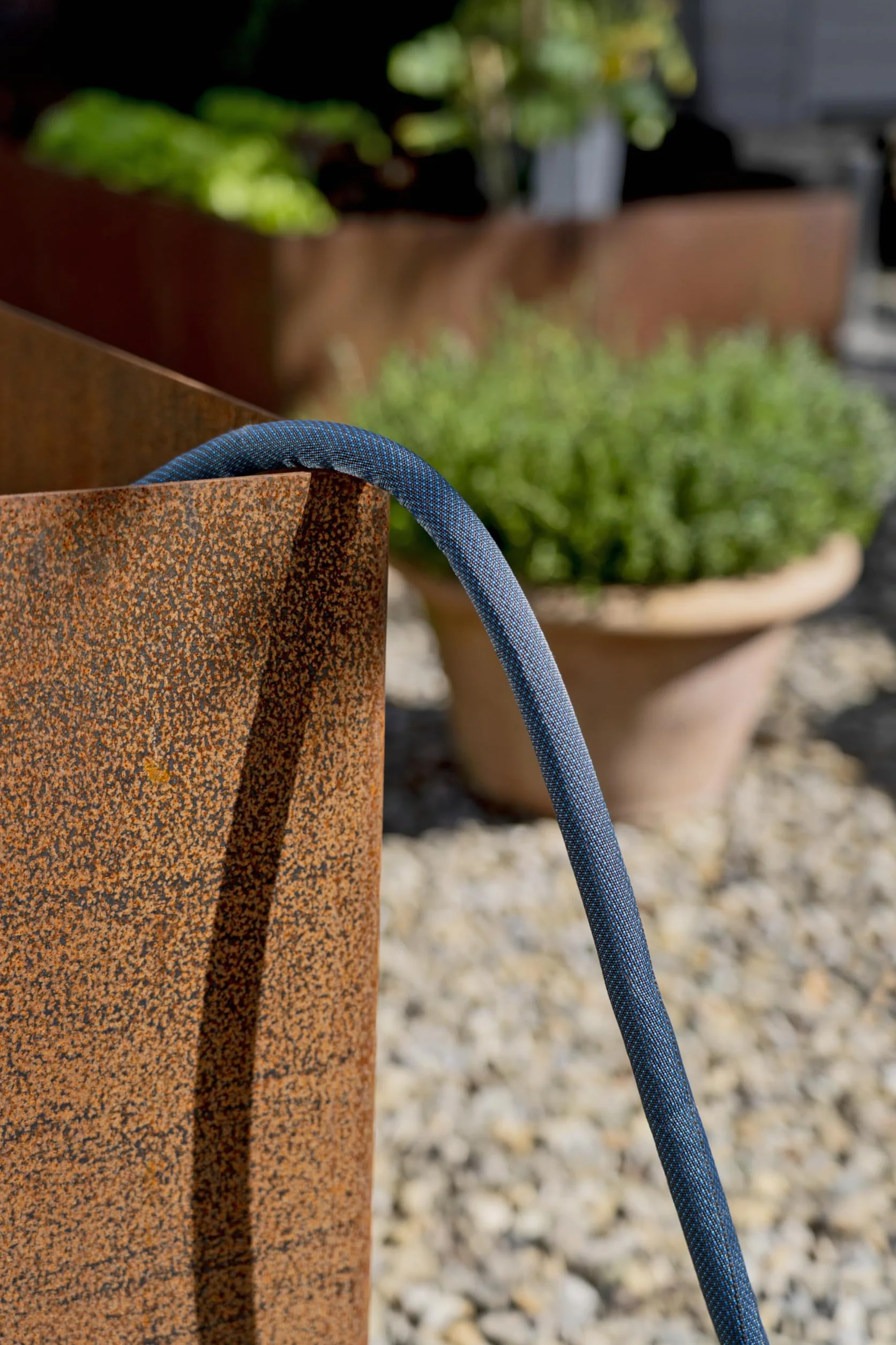 Gardena Liano Xtreme, 1/2 cala, zestaw 25 m: Wytrzymały wąż ogrodowy z materiału, do wew. kurków do wody, z wężem wewnętrznym PVC, niewielki ciężar, odporność na czynniki atmosferyczne (18475-20)