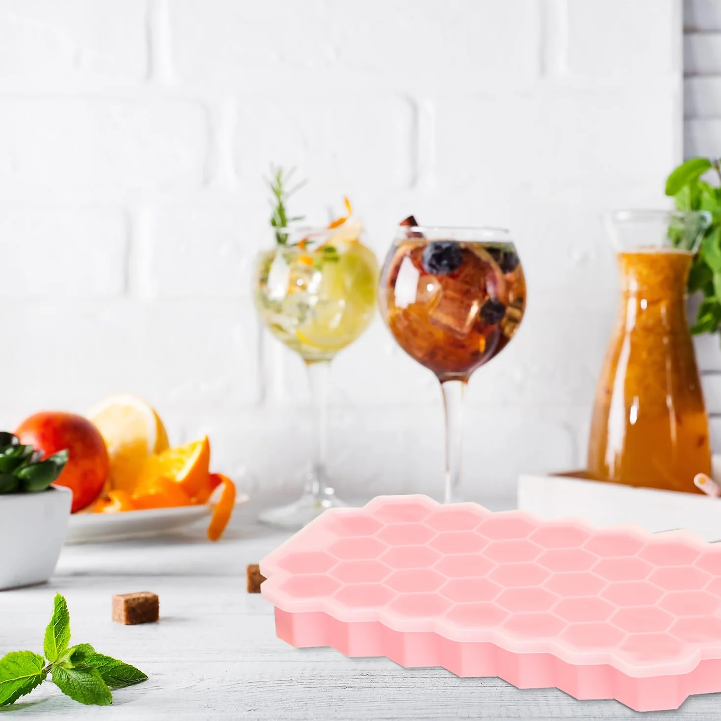 Silikonowa taca na kostki lodu z pokrywką, silikonowe foremki na kostki lodu, taca na lód z pokrywką, tacki na kostki lodu, foremki do lodu do zamrażarki, whisky, koktajli i napojów, różowa